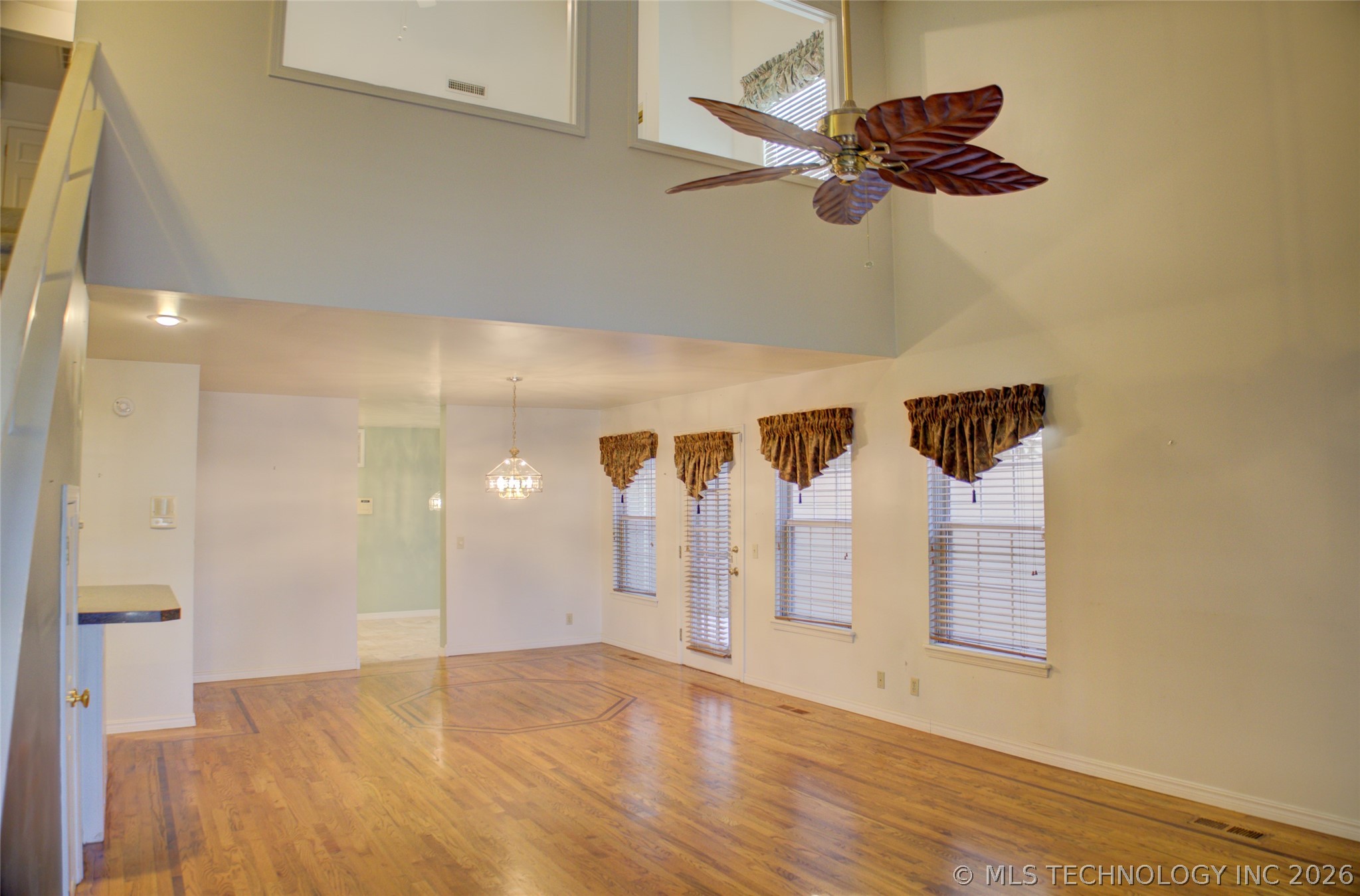 5120 S Columbia Court Property Photo 10