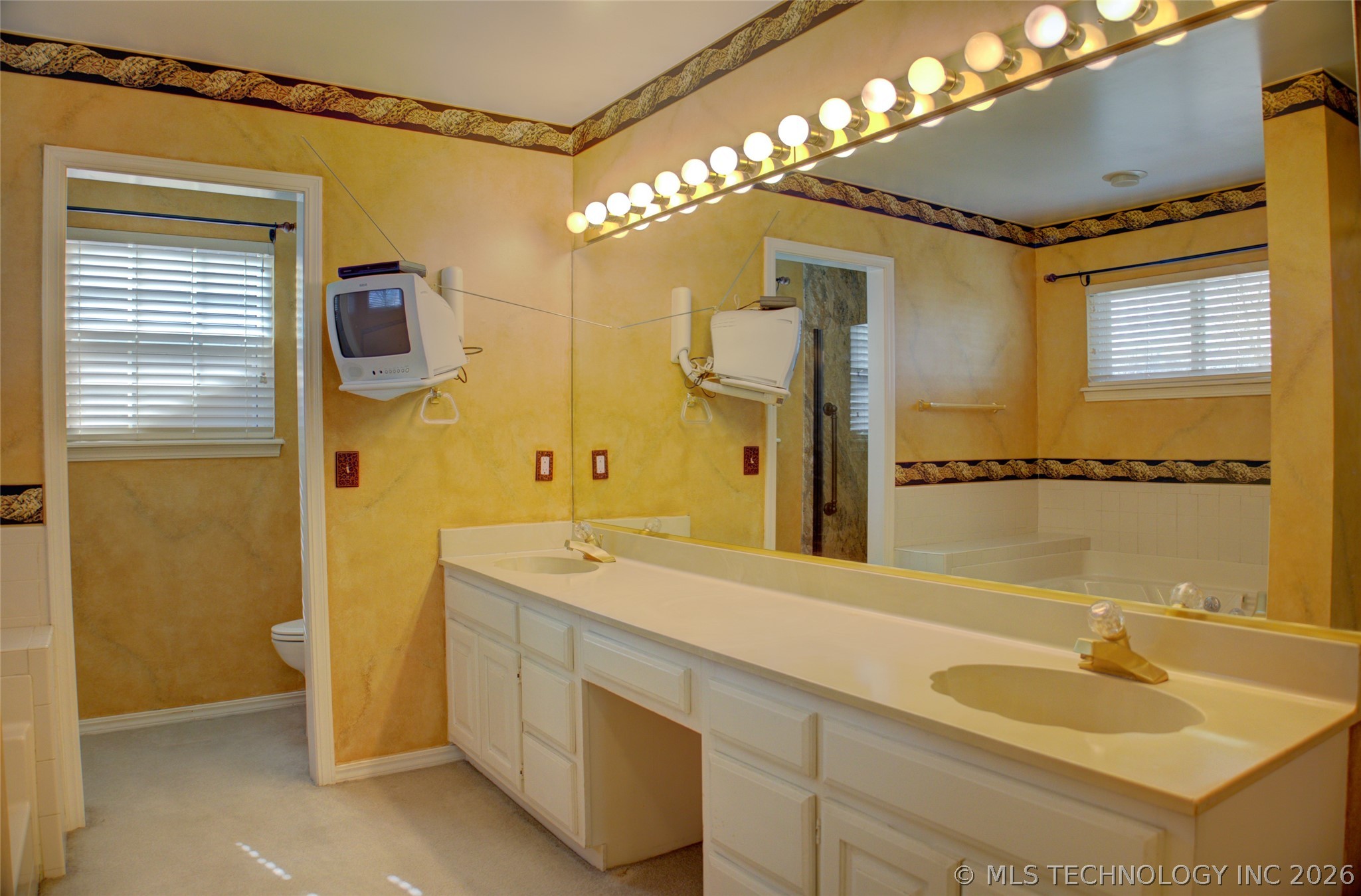5120 S Columbia Court Property Photo 30