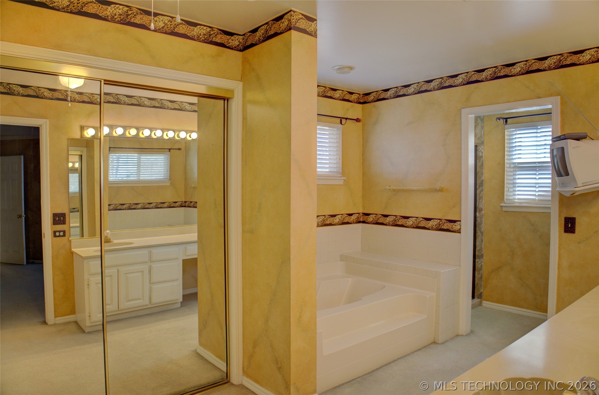 5120 S Columbia Court Property Photo 33