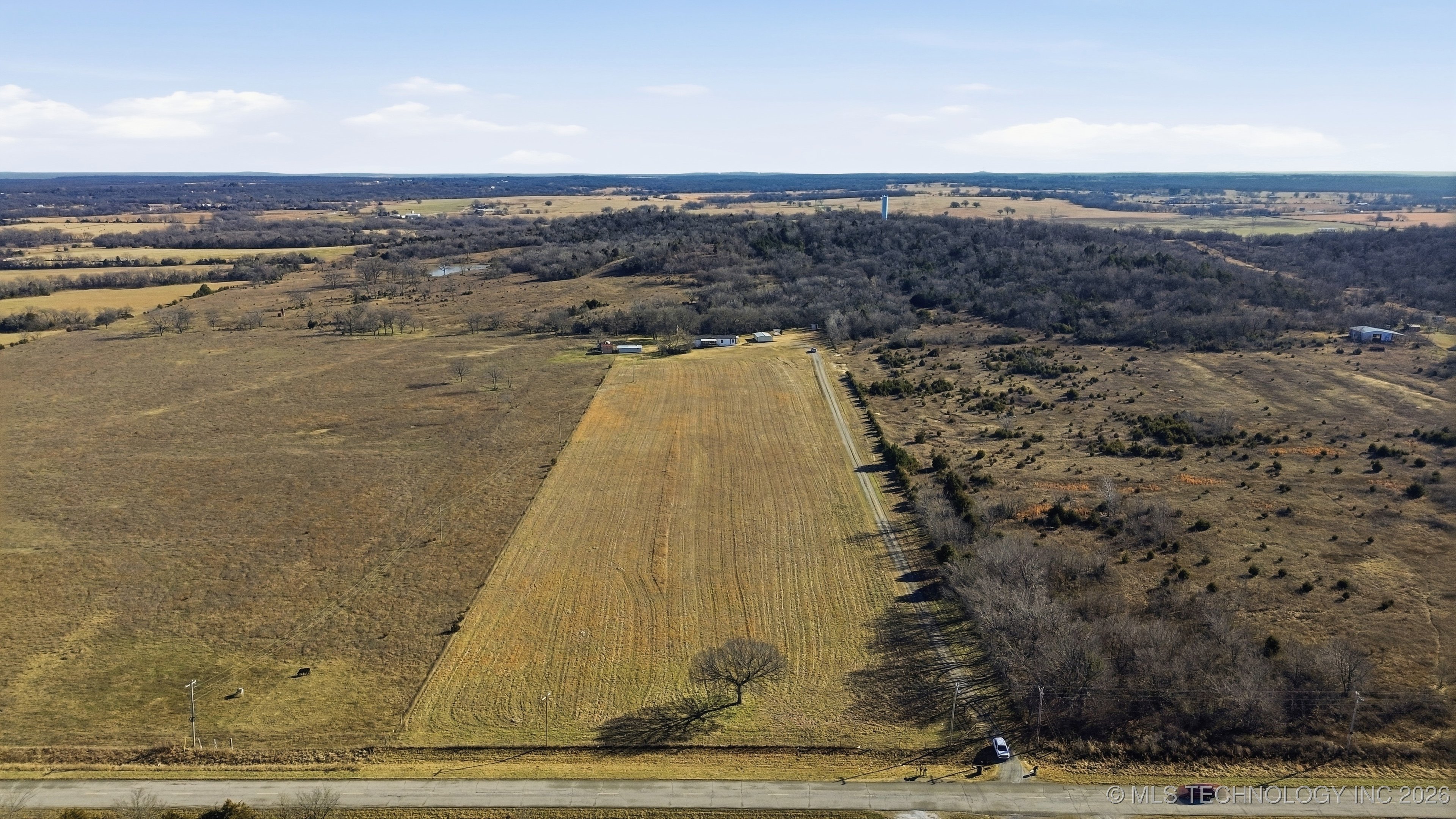 21599 Slick Road Property Photo 5