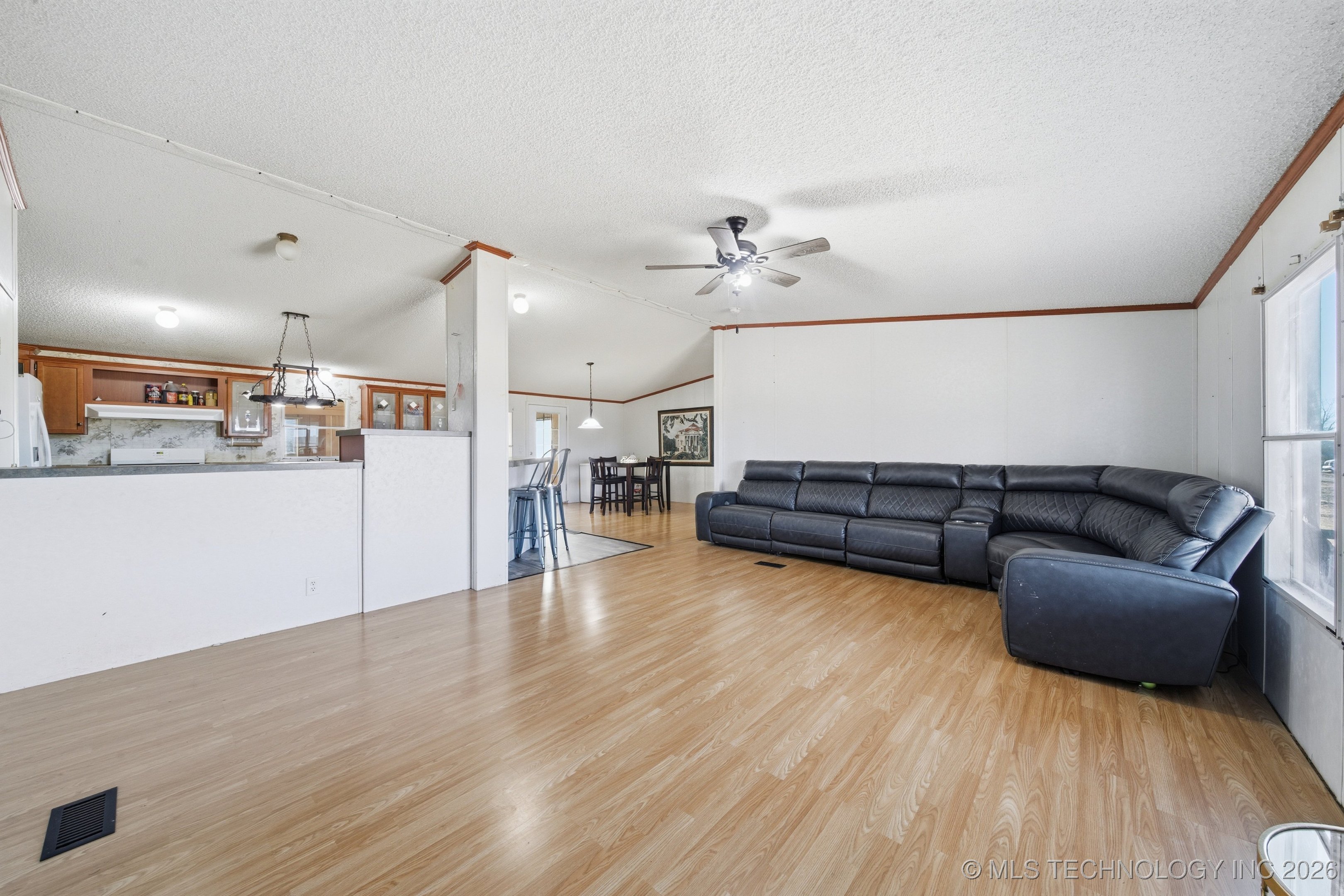 21599 Slick Road Property Photo 9