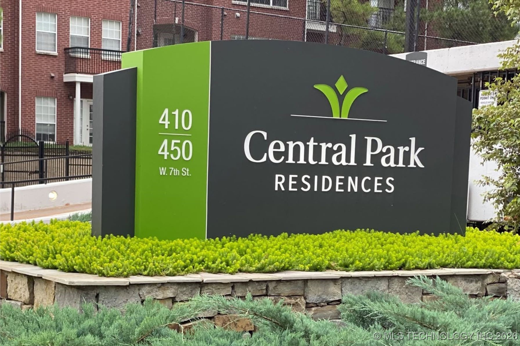 410 W 7th Street 226 Property Photo 1