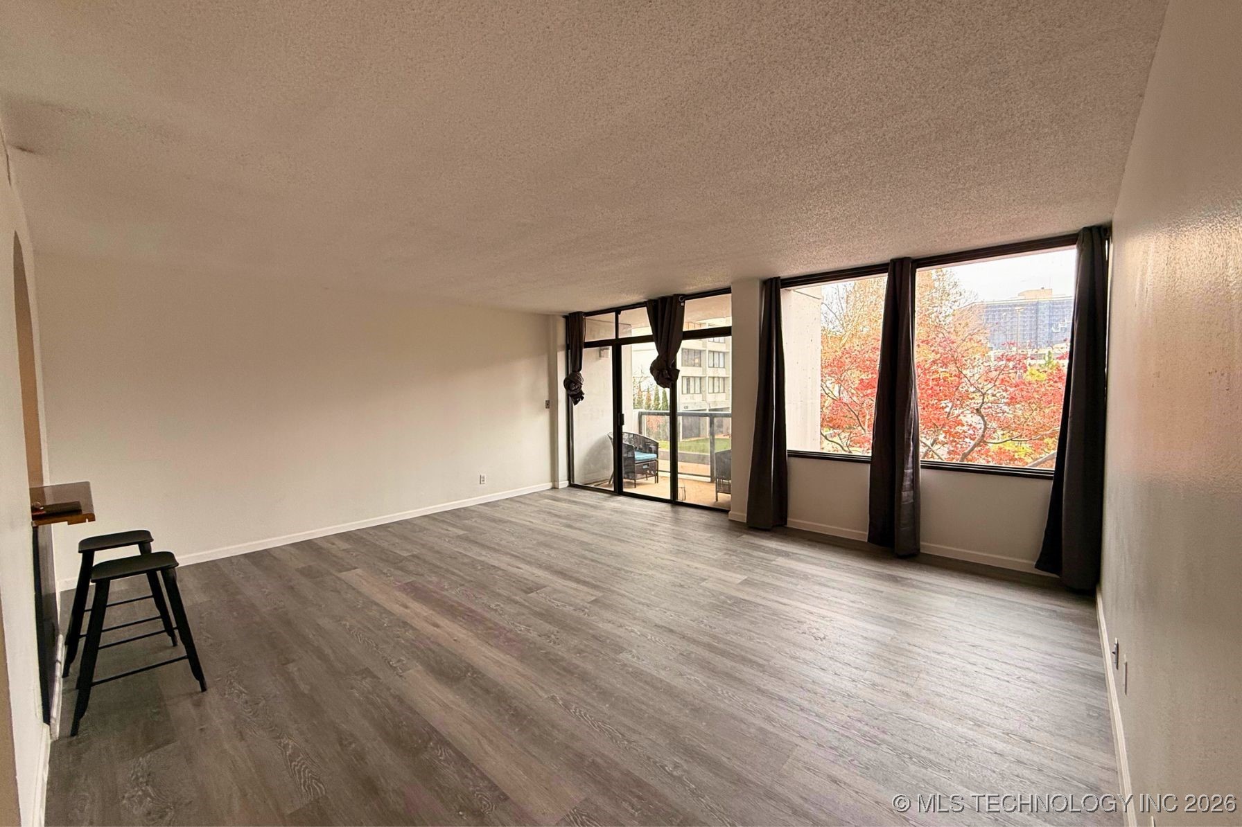 410 W 7th Street 226 Property Photo 5