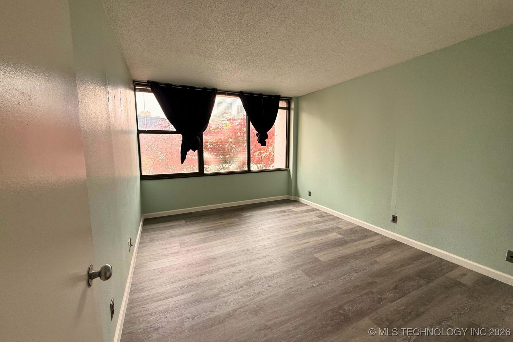 410 W 7th Street 226 Property Photo 10