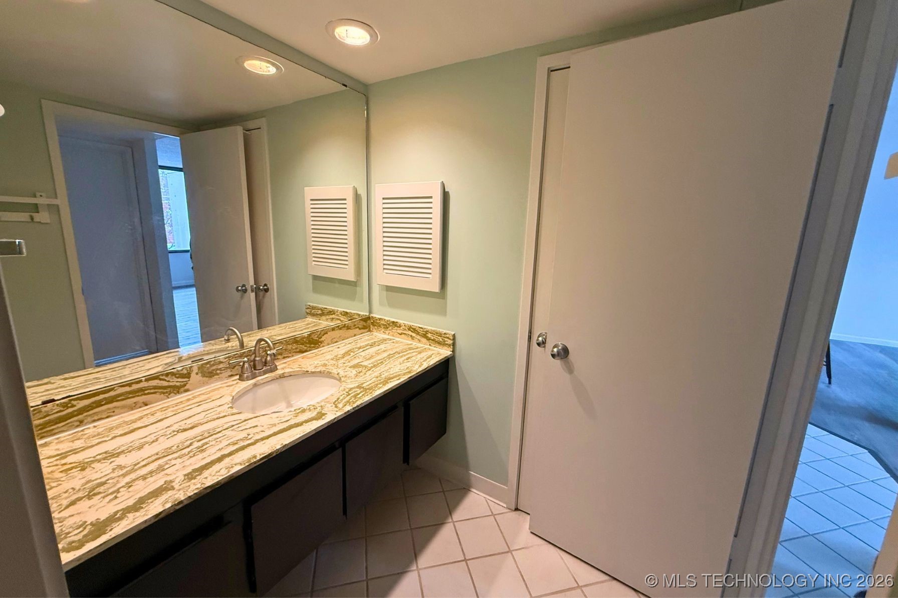 410 W 7th Street 226 Property Photo 13