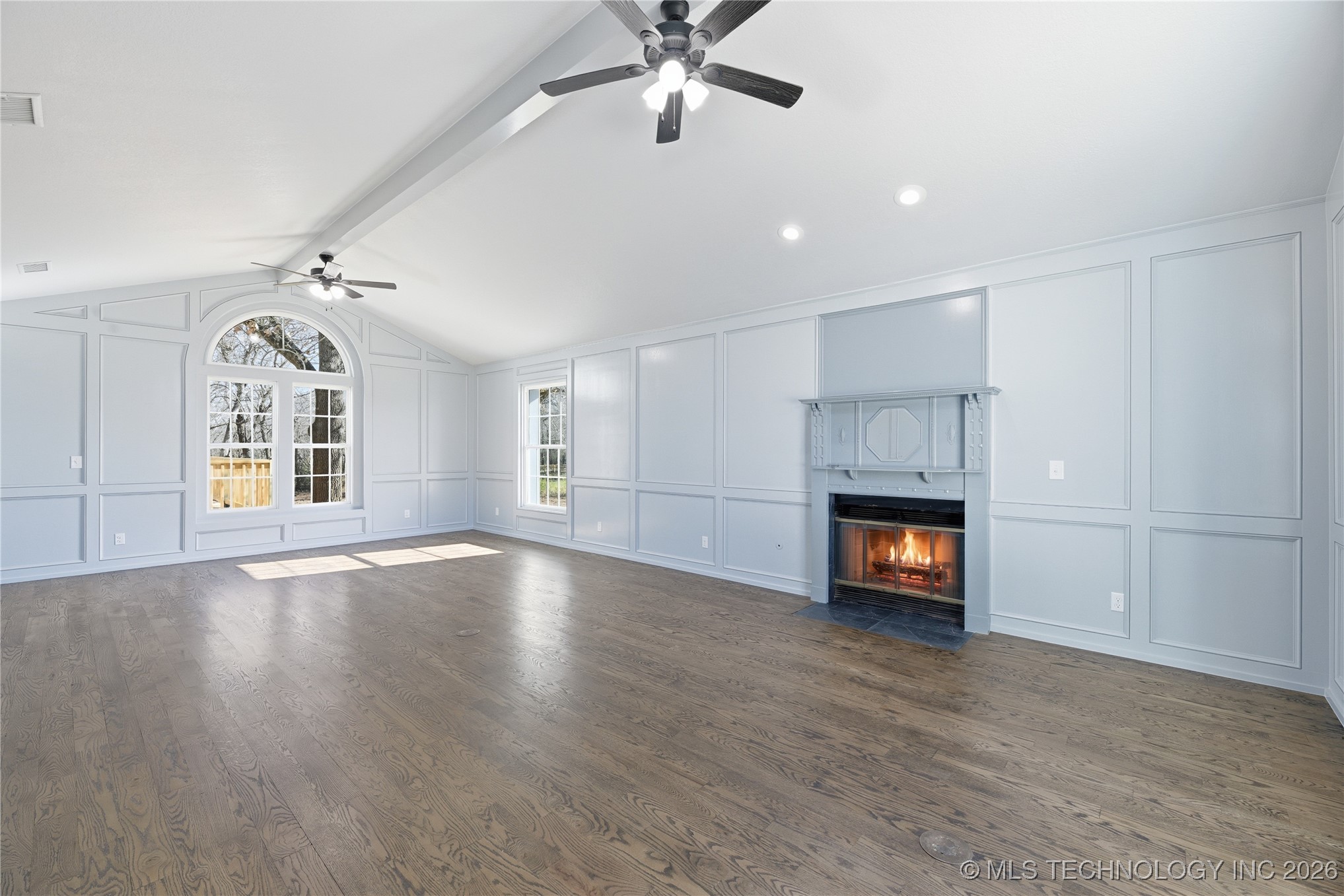 2850 Park Street Property Photo 4