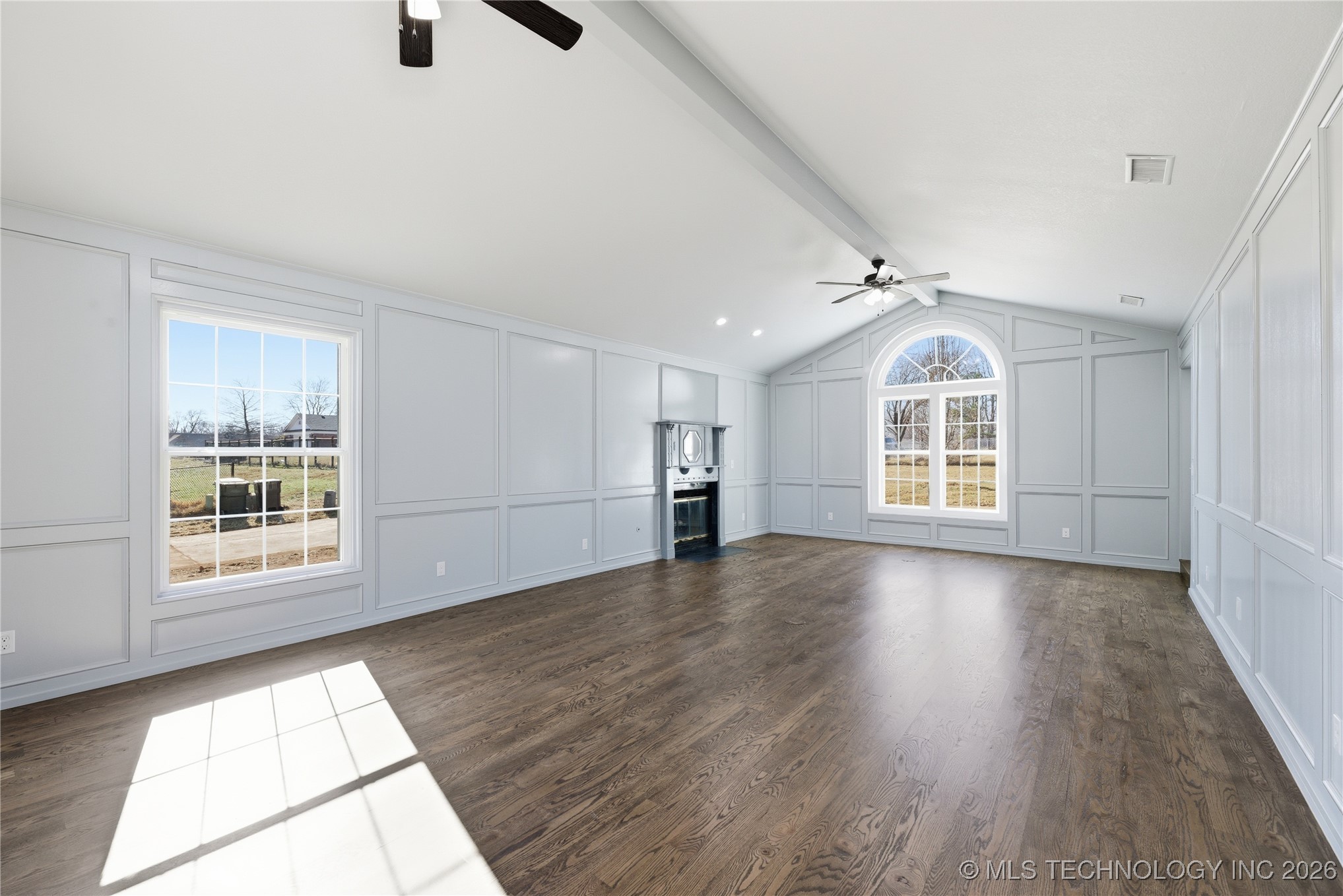 2850 Park Street Property Photo 6