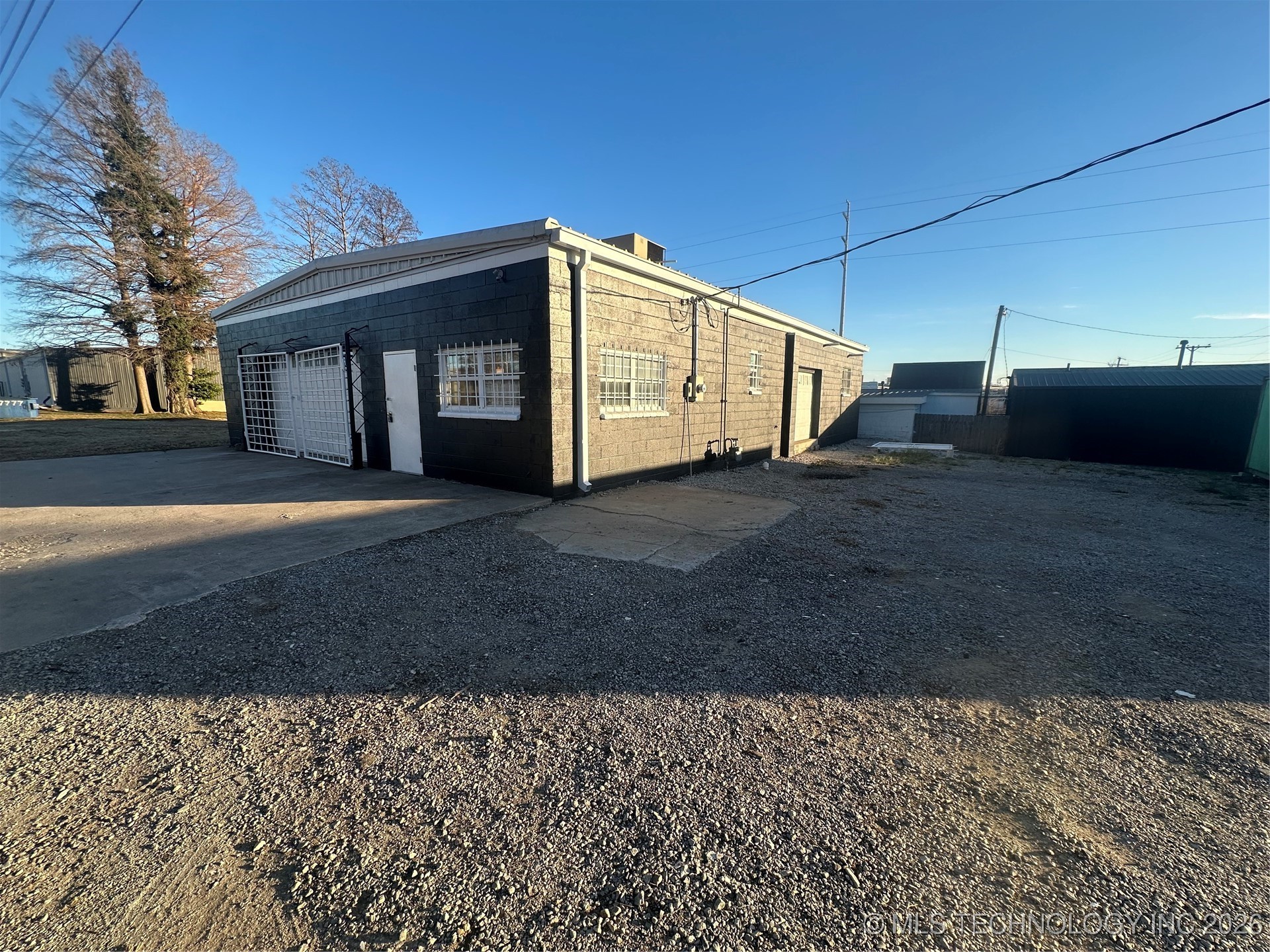 213 S Rockford Avenue Property Photo 2