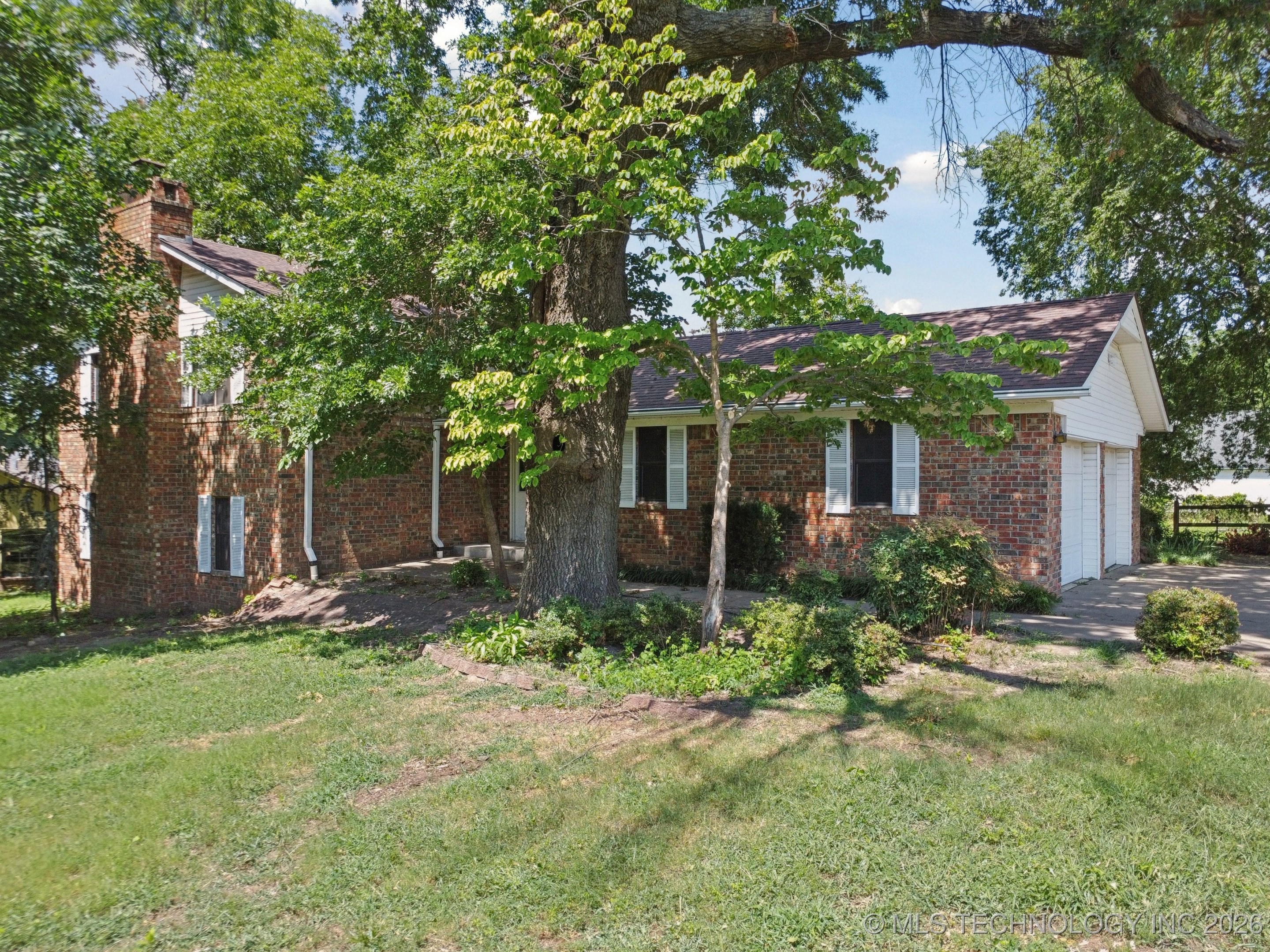 1181 Deer Creek Property Photo 2