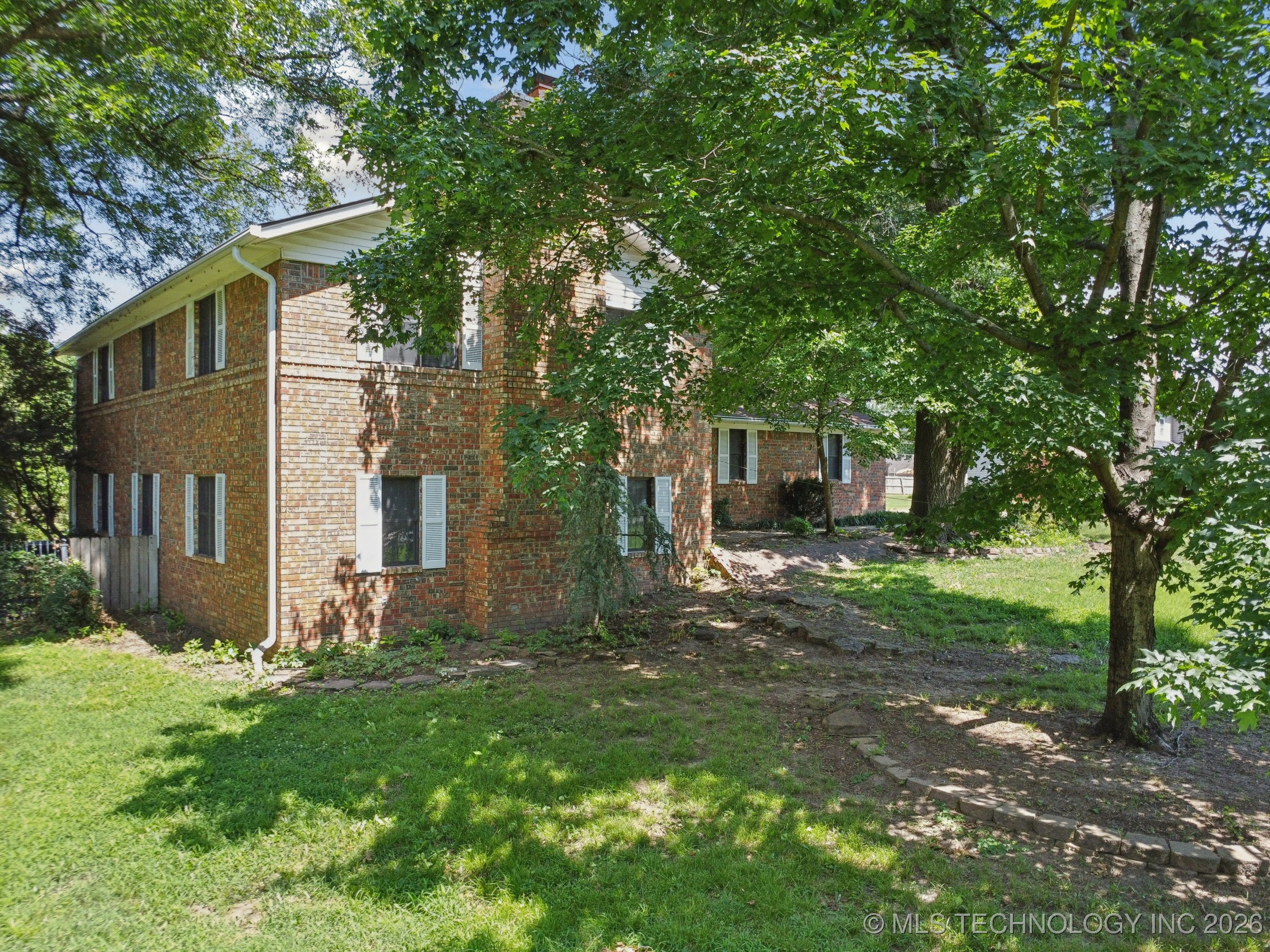 1181 Deer Creek Property Photo 4