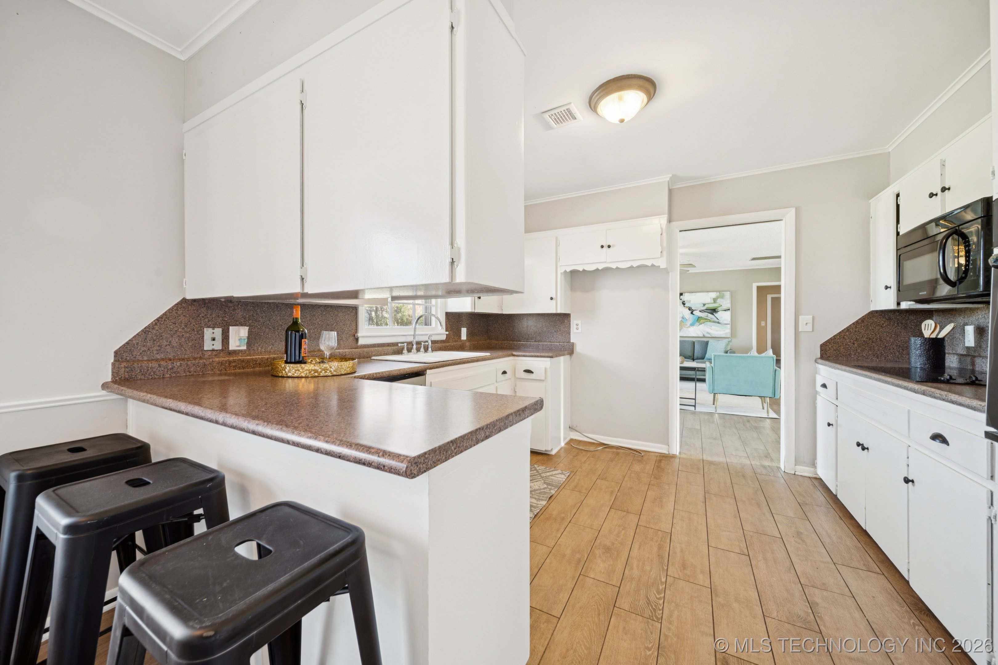 3821 E 56th Street Property Photo 11