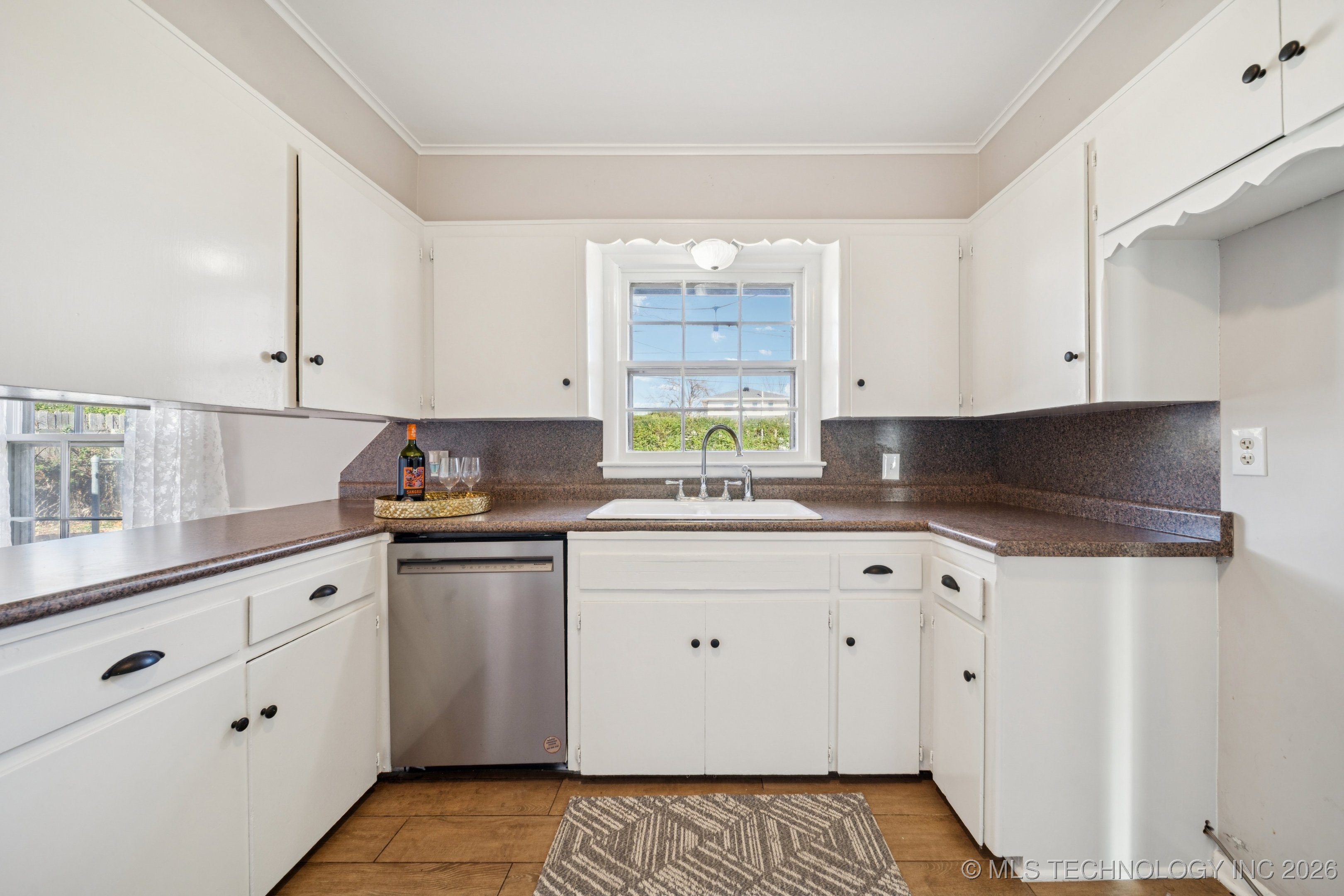 3821 E 56th Street Property Photo 12