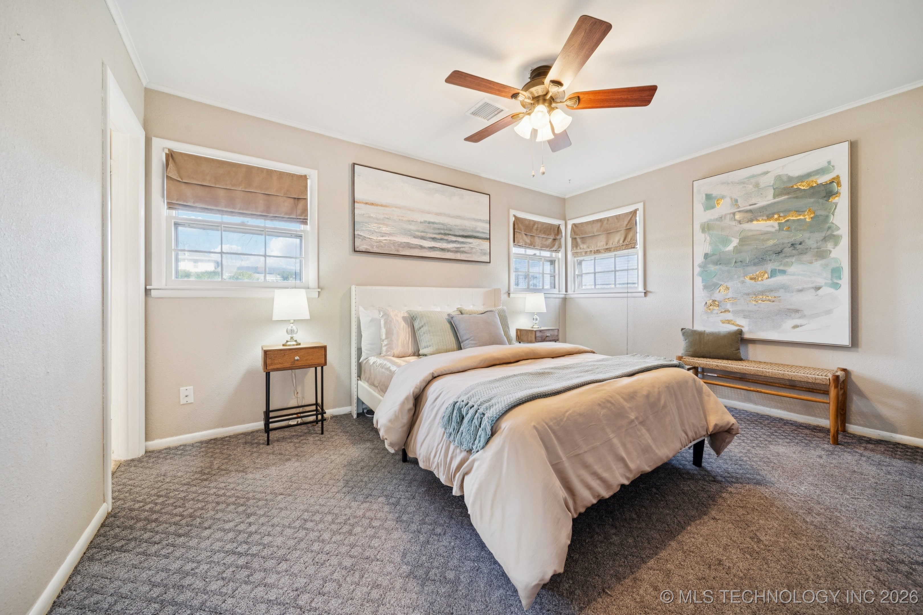 3821 E 56th Street Property Photo 16