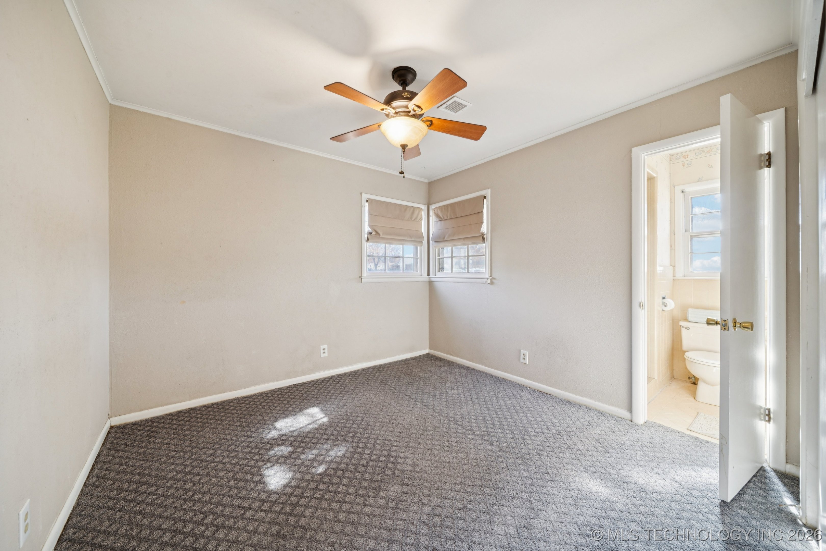 3821 E 56th Street Property Photo 20