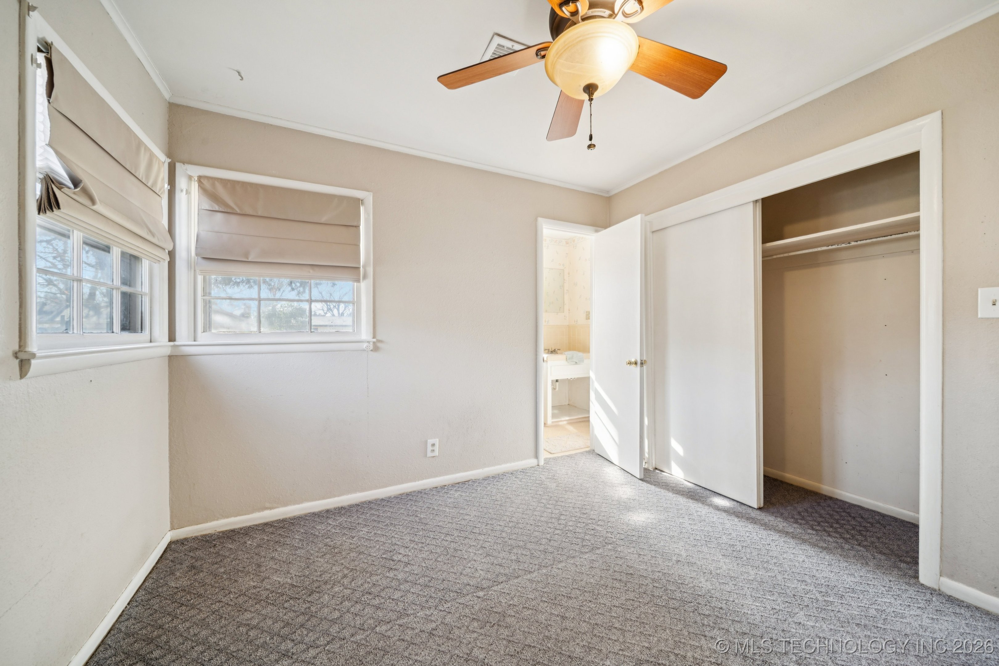 3821 E 56th Street Property Photo 21