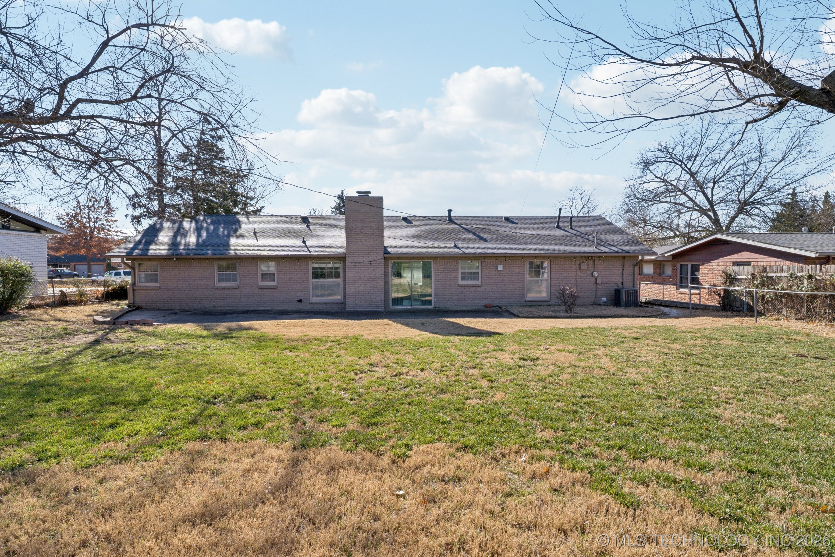 3821 E 56th Street Property Photo 25