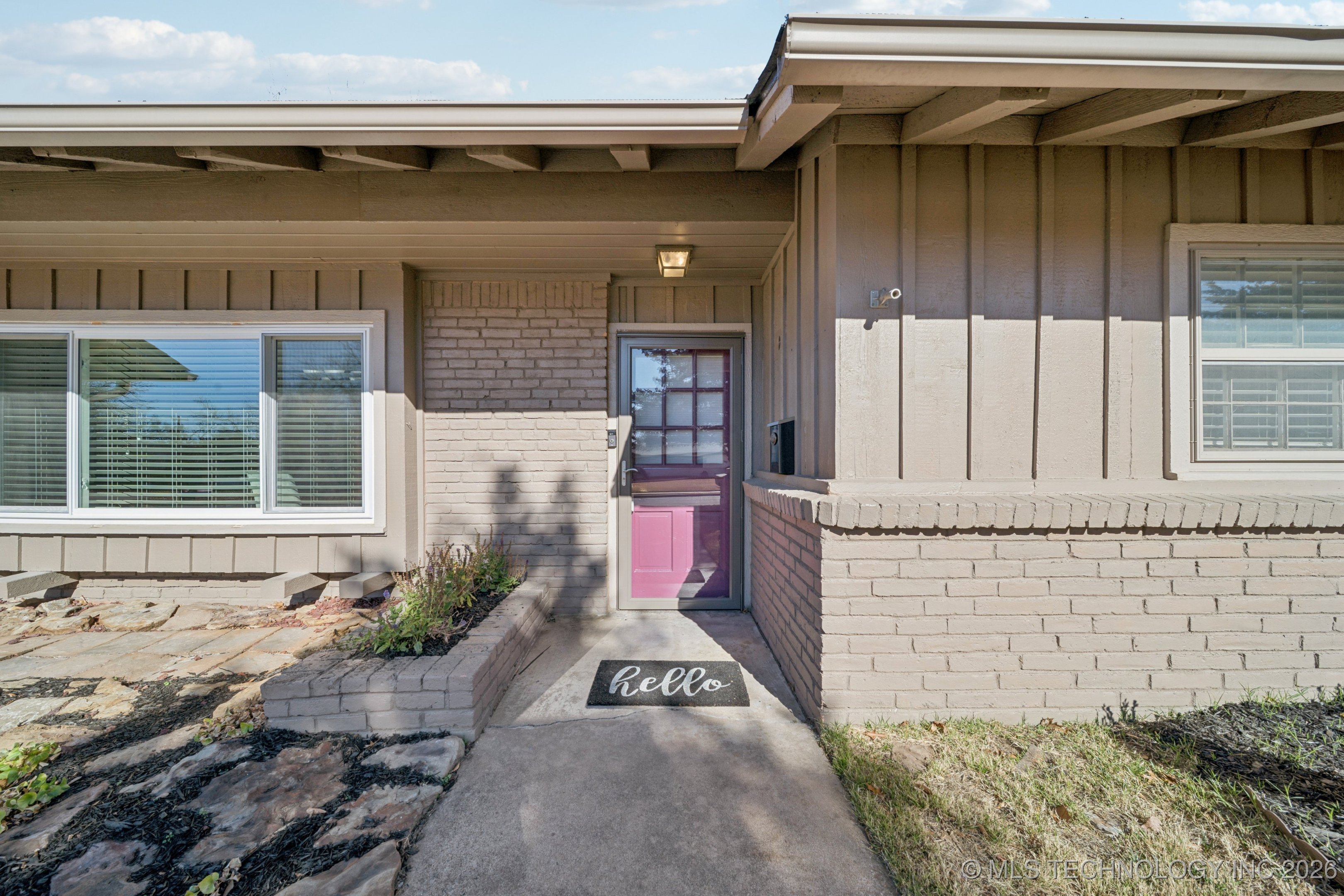 3821 E 56th Street Property Photo 35