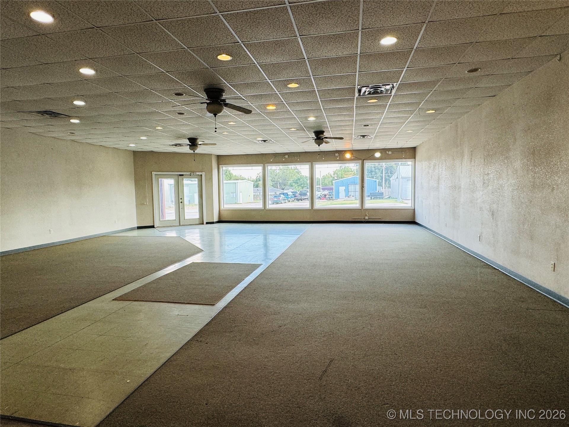 1122 E Main Street Property Photo 7