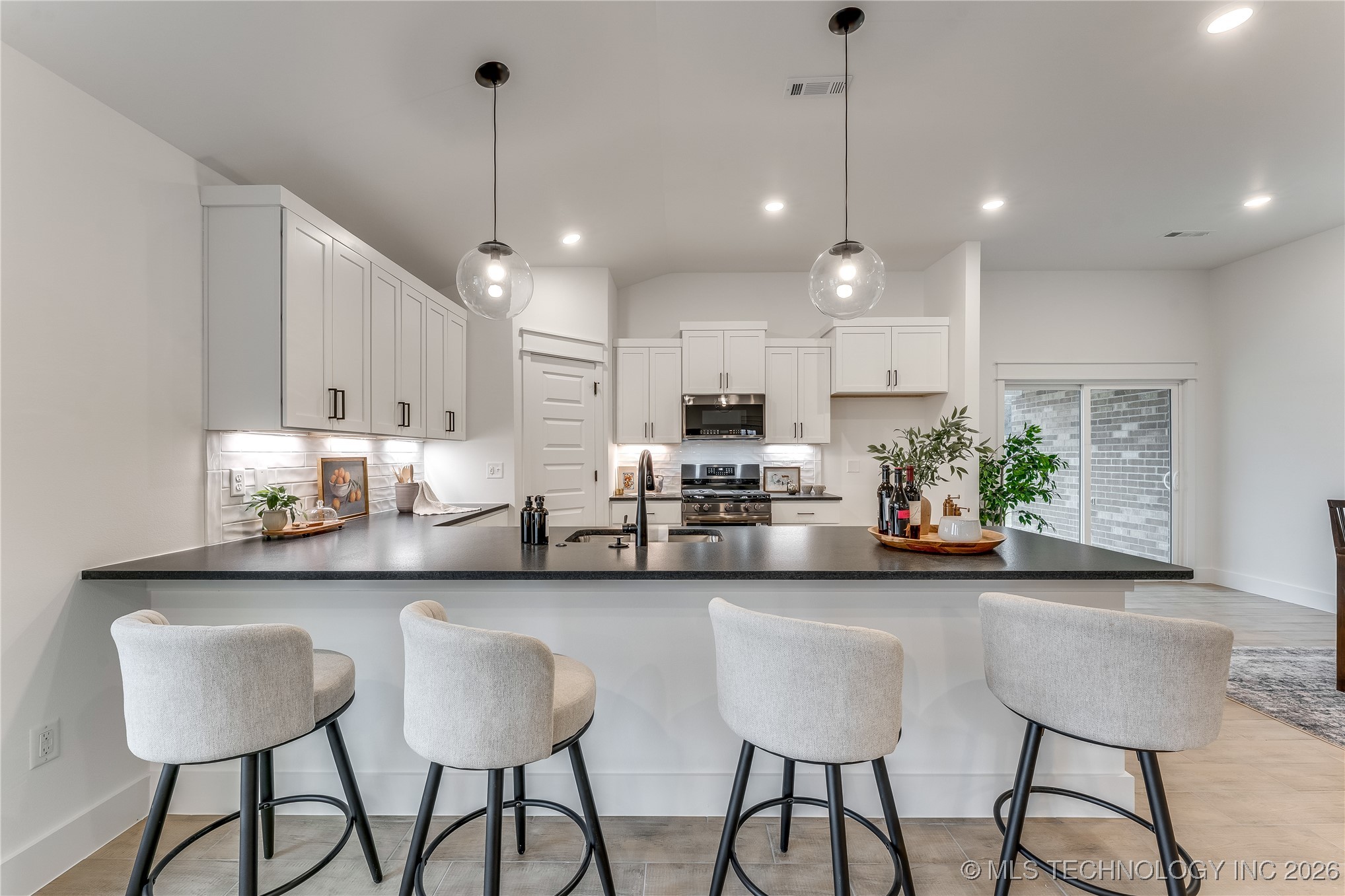 12901 S 21st Place E Property Photo 9