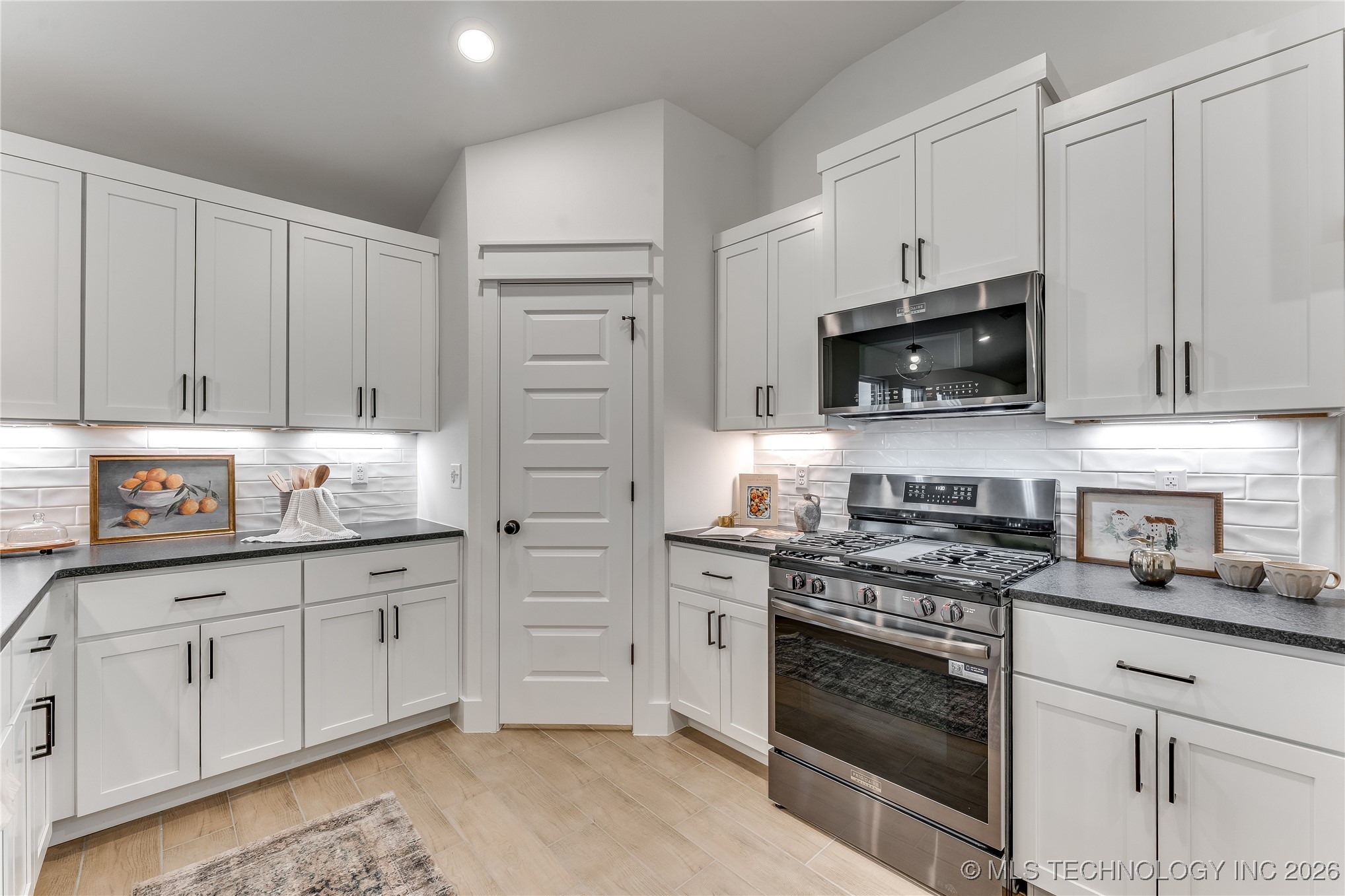 12901 S 21st Place E Property Photo 19