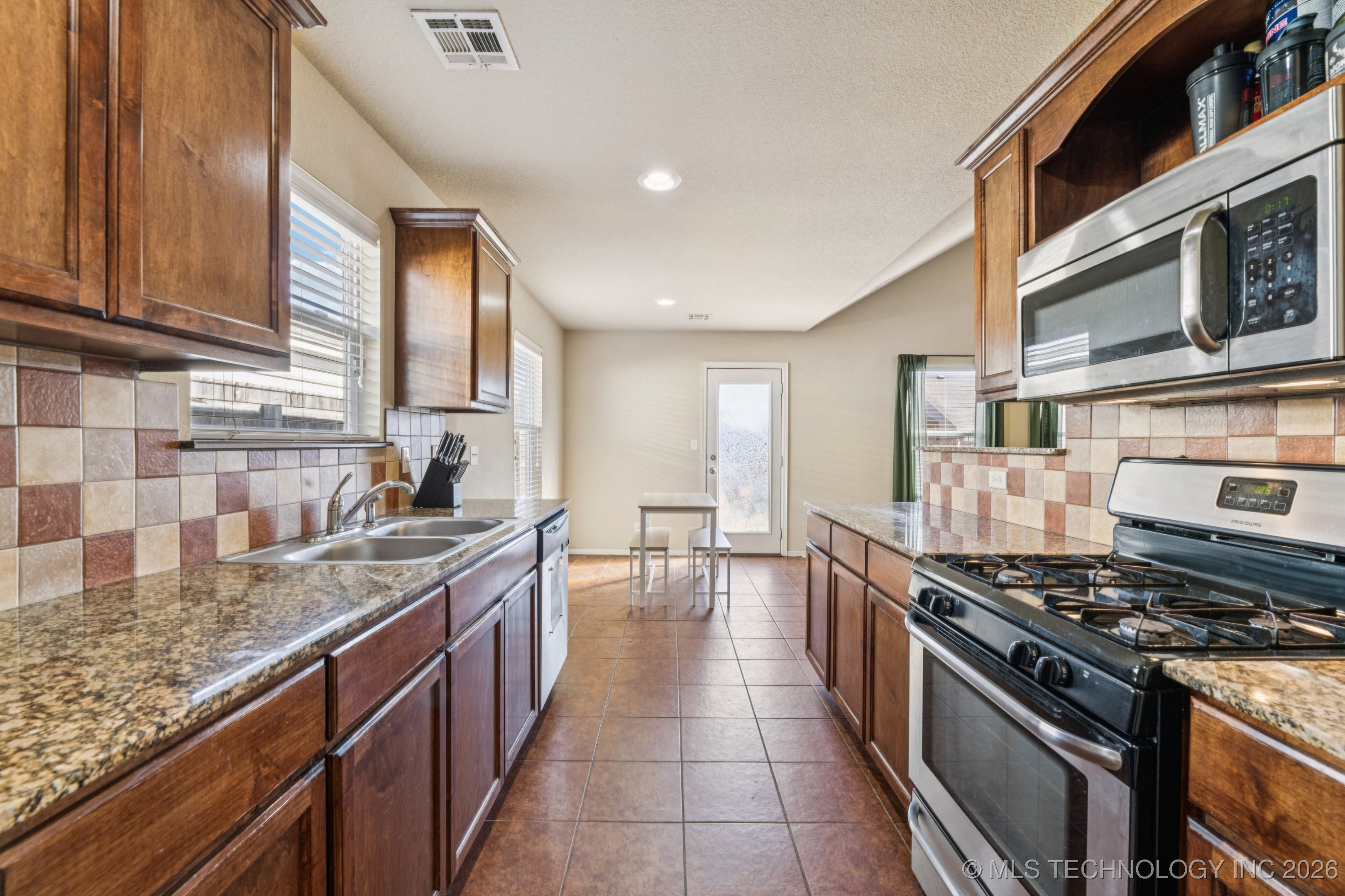 10709 N 153rd East East Avenue Property Photo 13