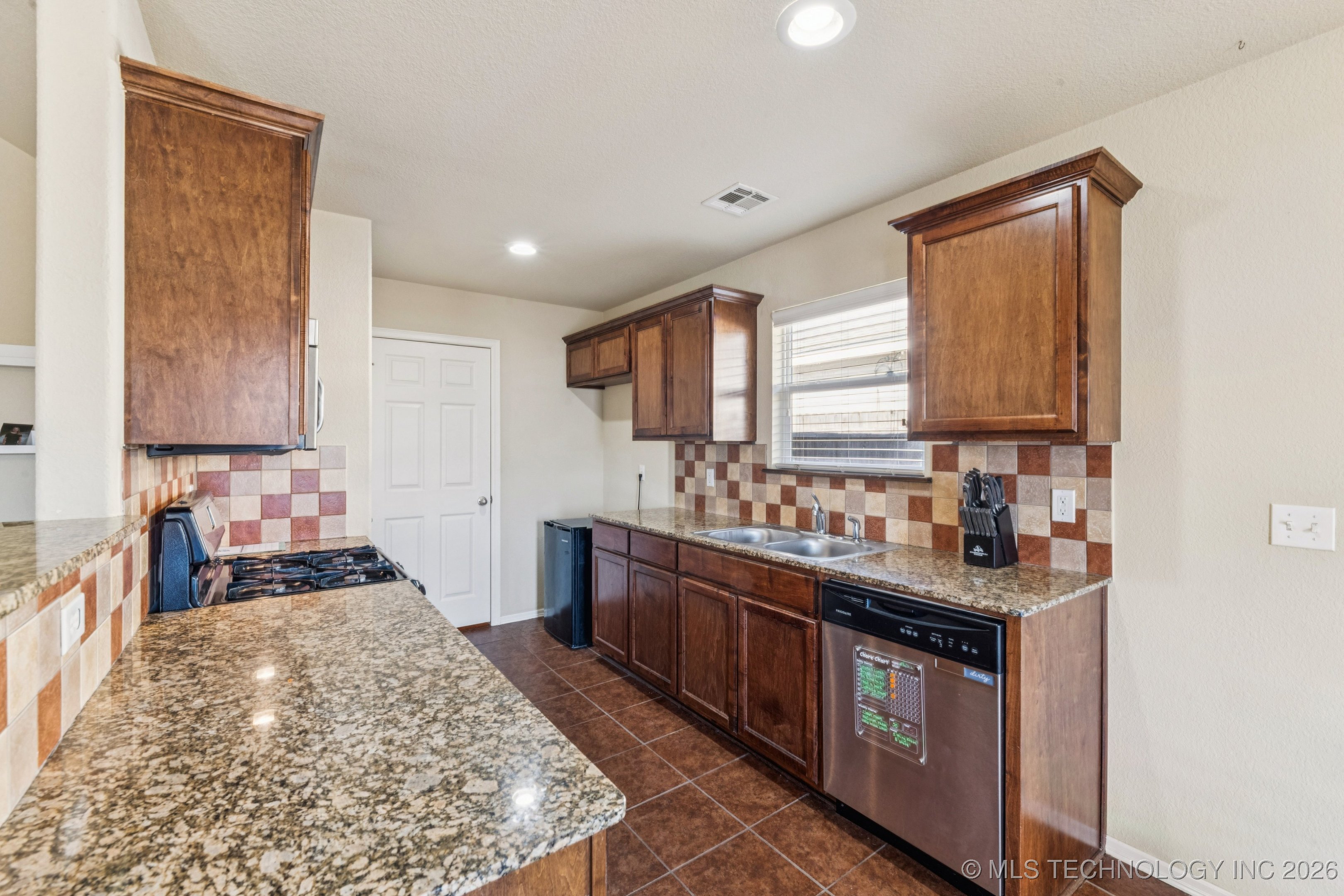 10709 N 153rd East East Avenue Property Photo 14