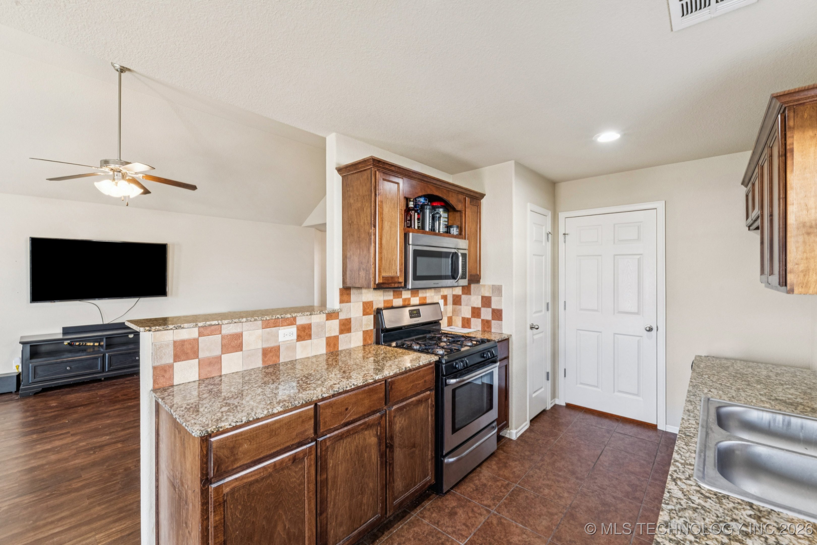 10709 N 153rd East East Avenue Property Photo 15