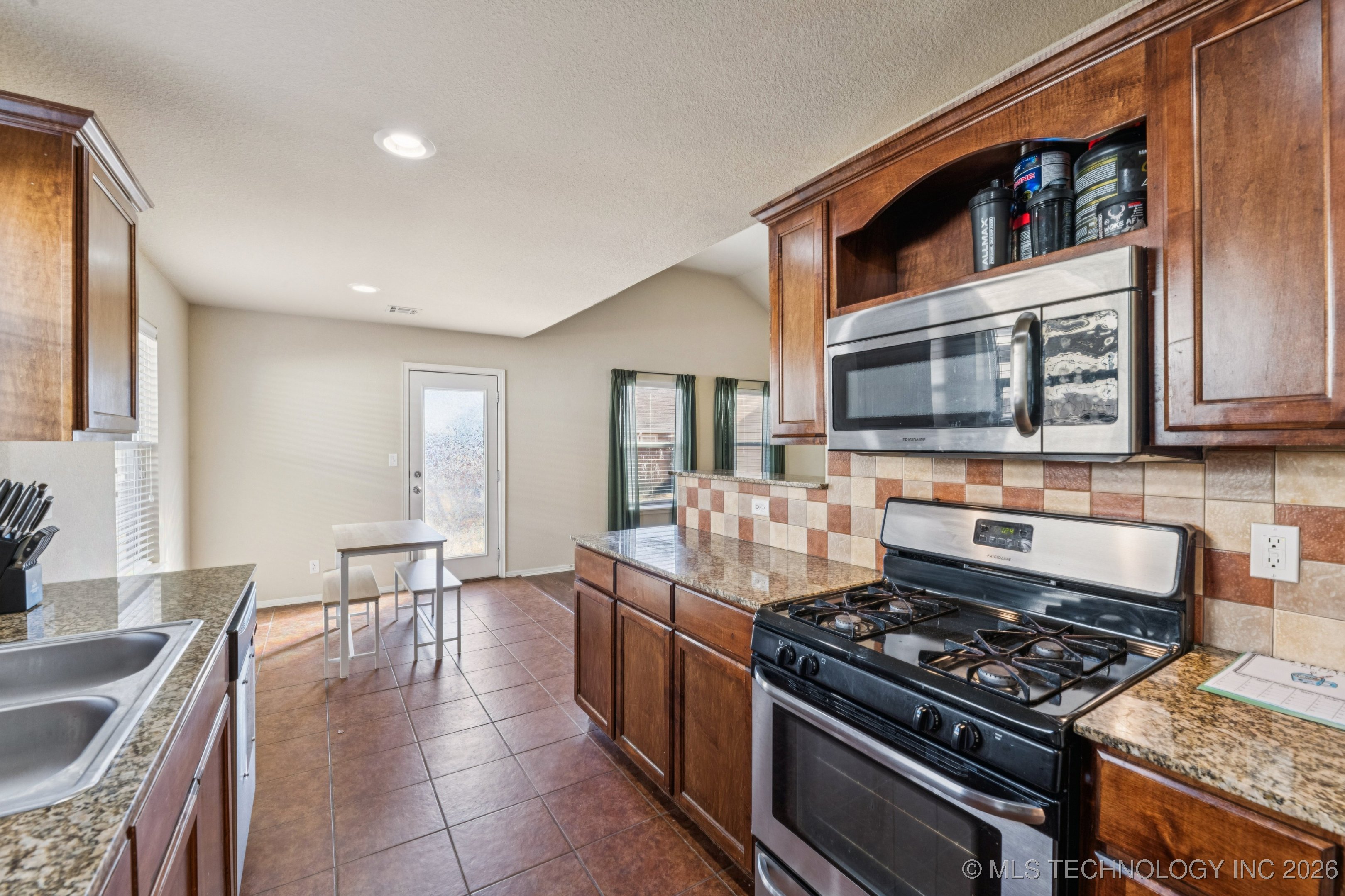 10709 N 153rd East East Avenue Property Photo 16