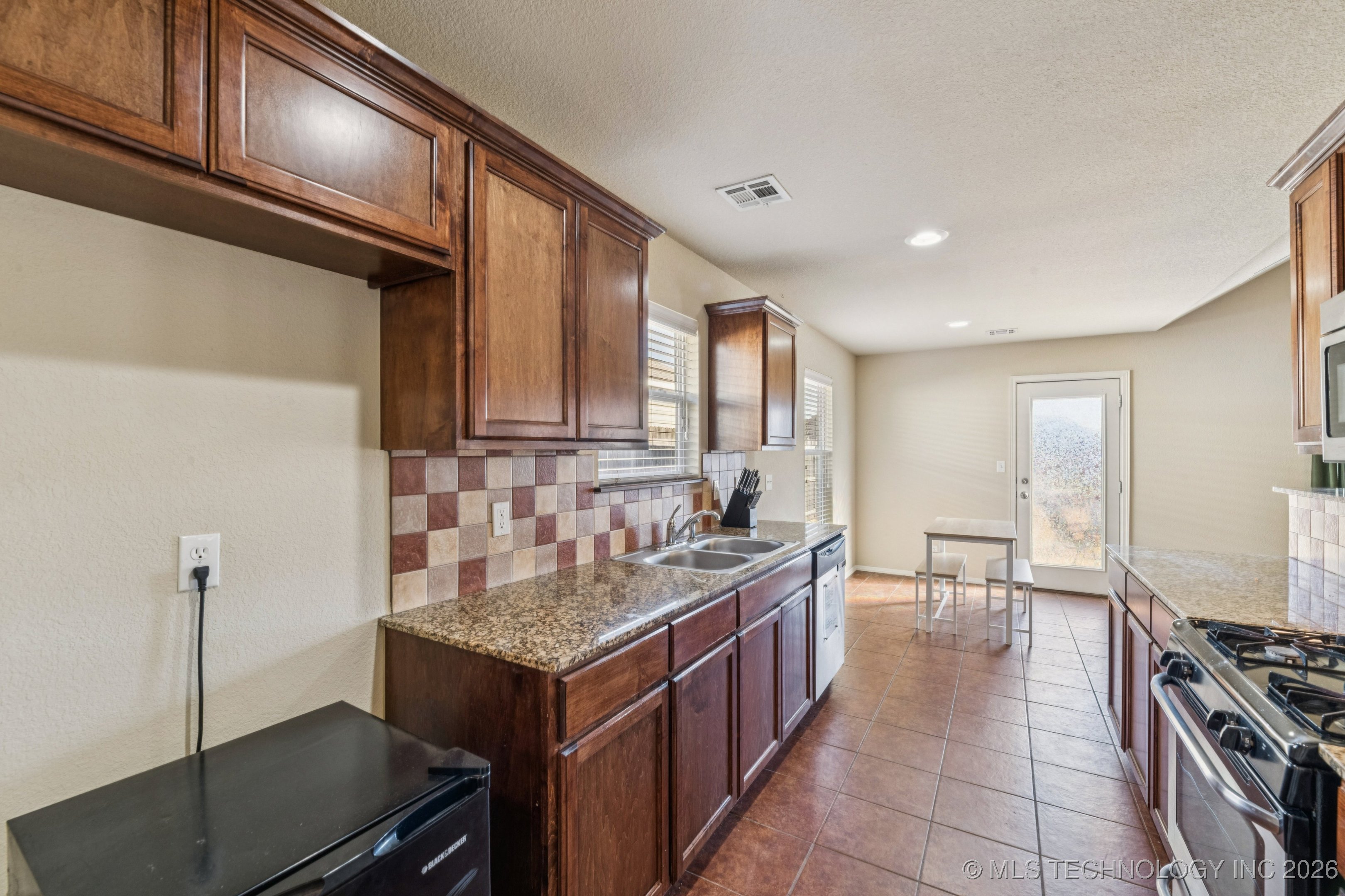 10709 N 153rd East East Avenue Property Photo 17