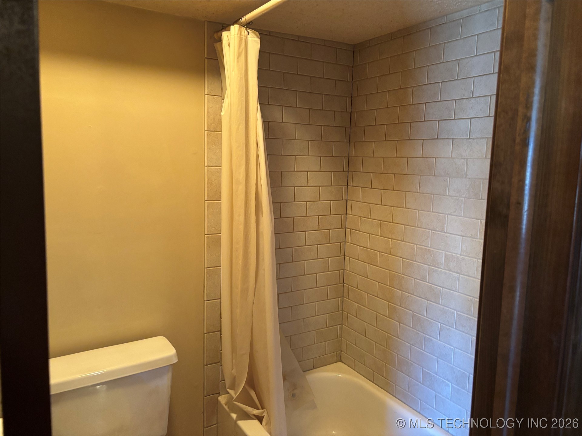 5201 Nowata A201 Property Photo 9