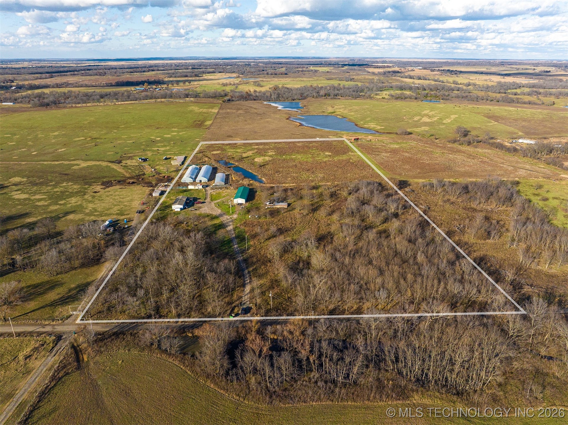 426550 E 250 Road Property Photo 1