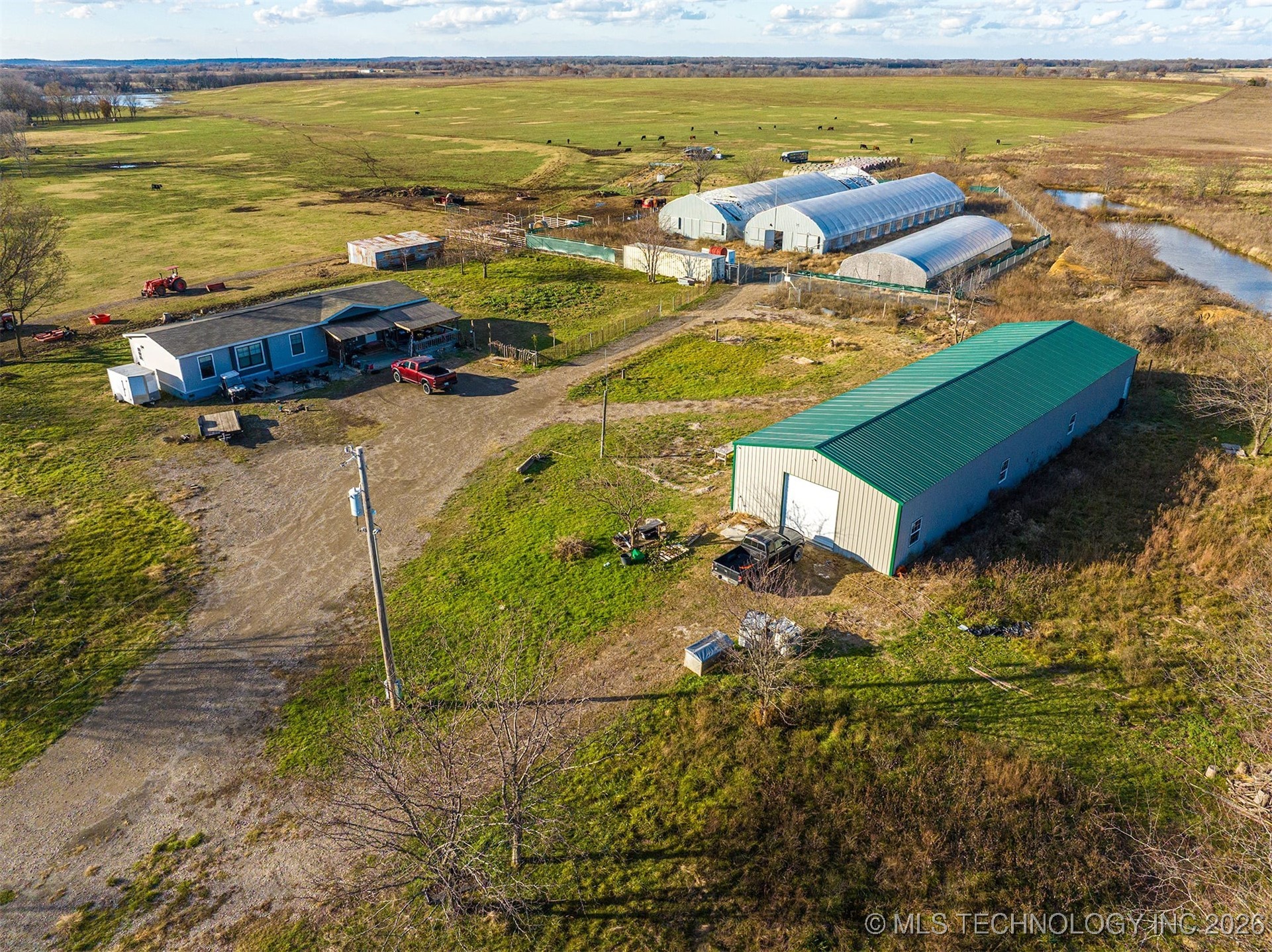 426550 E 250 Road Property Photo 2