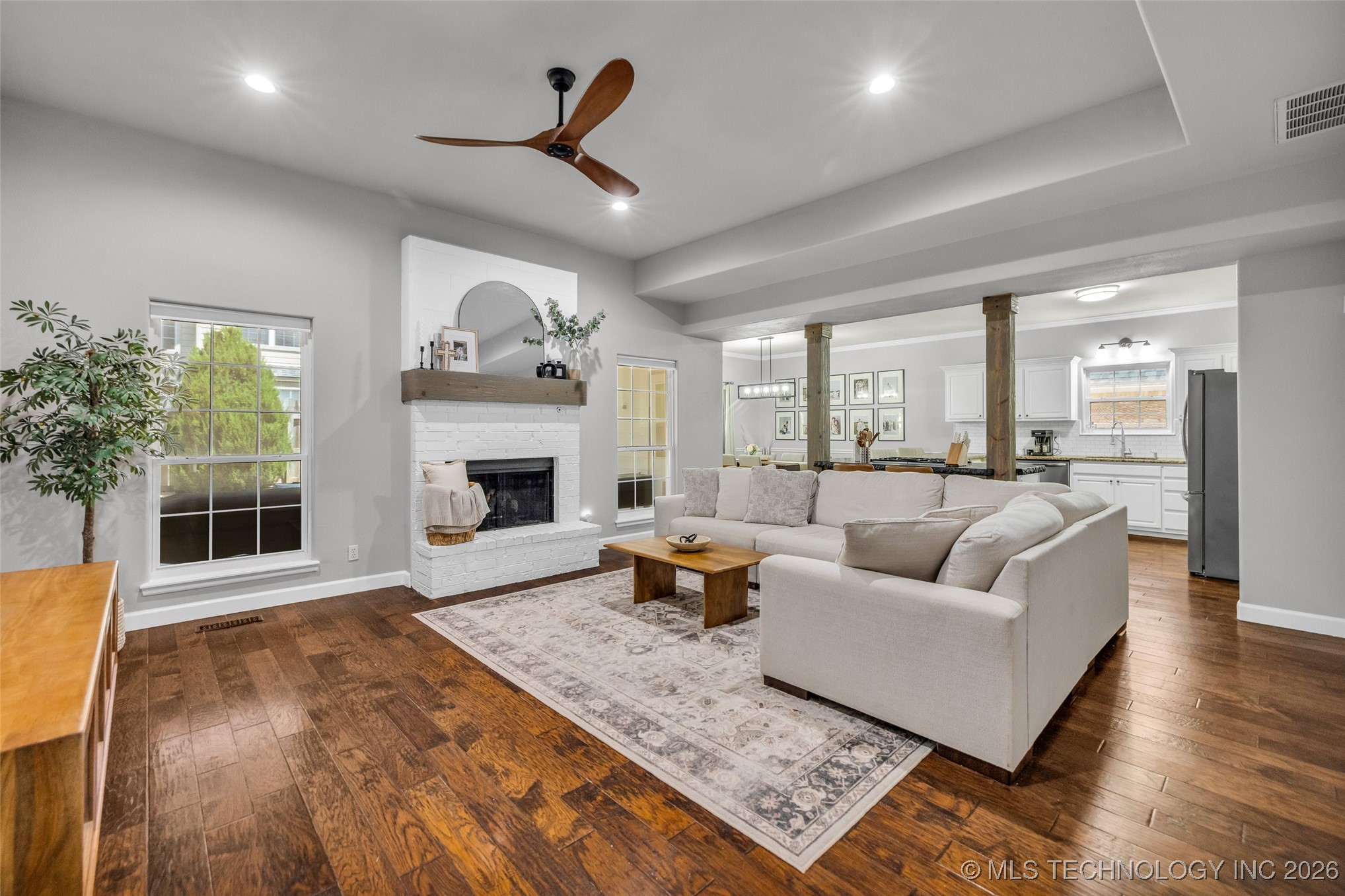 11515 S Mulberry Court Property Photo 5