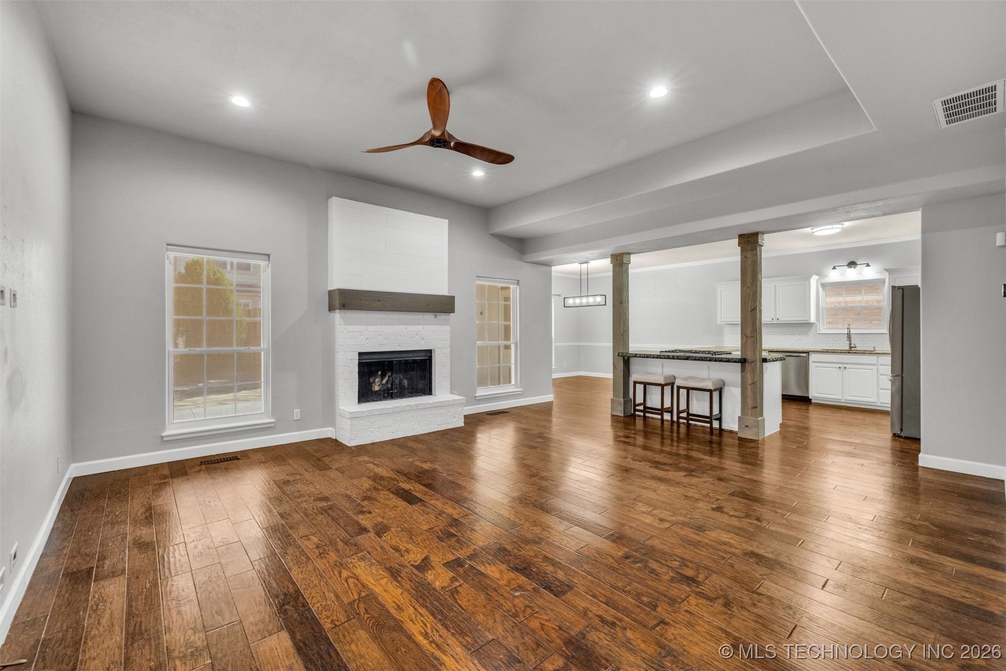 11515 S Mulberry Court Property Photo 6