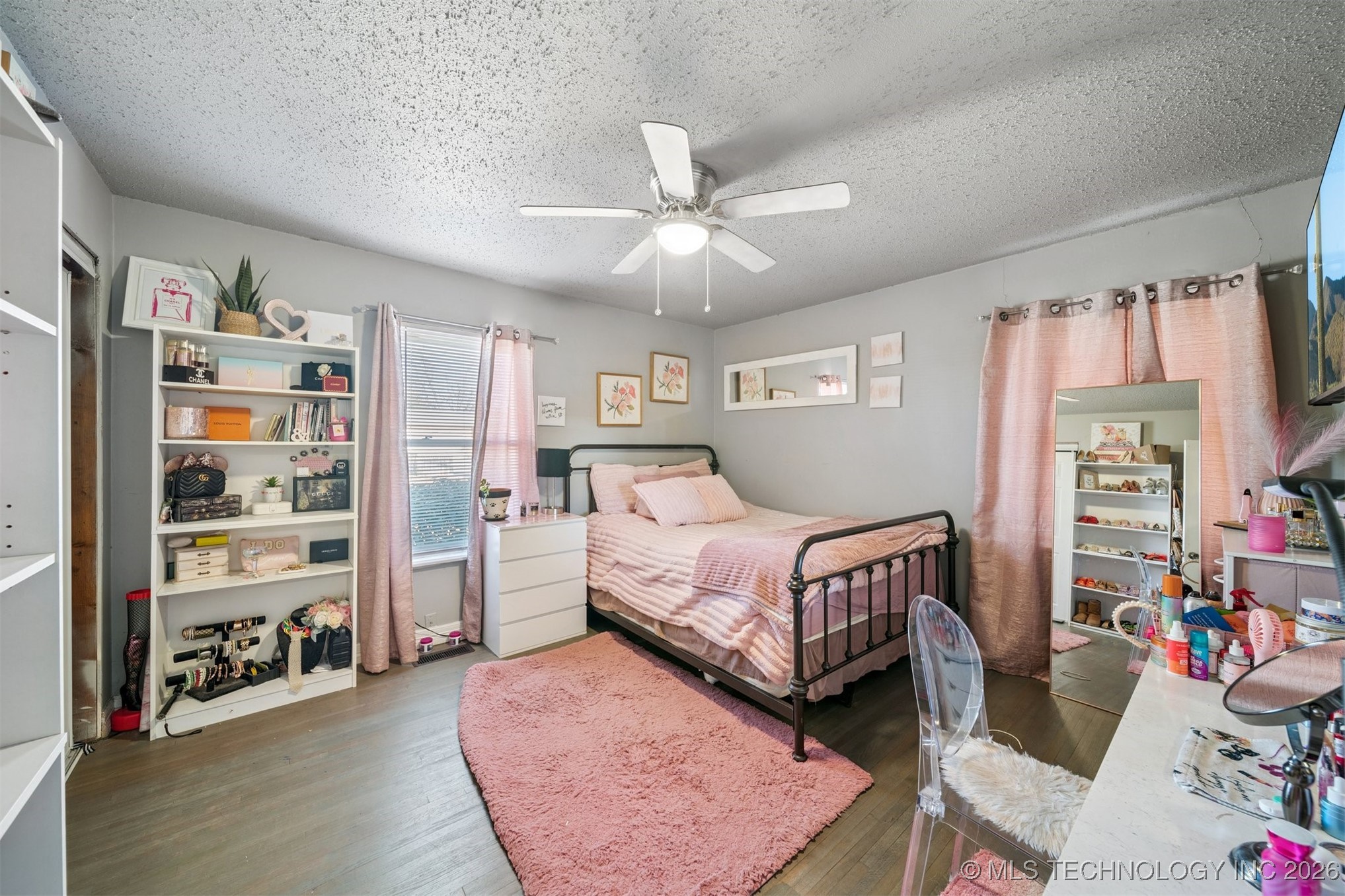 10156 E 4th Place Property Photo 9