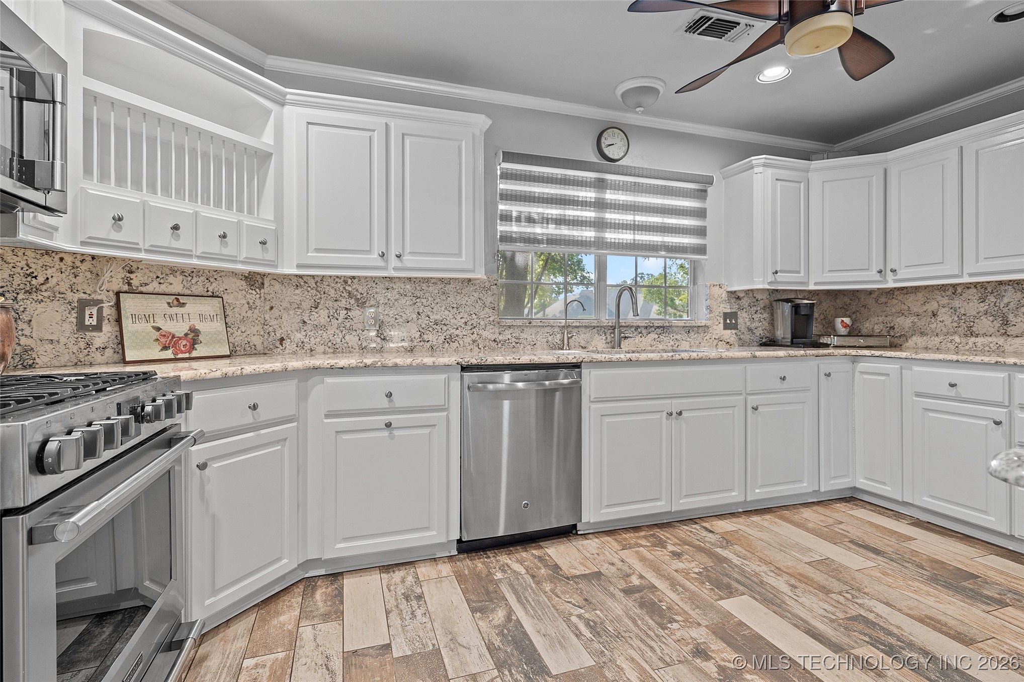 1006 S Rockford Road Property Photo 10