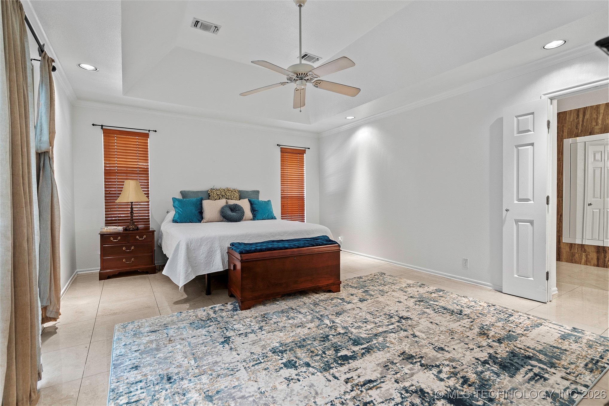 1006 S Rockford Road Property Photo 15