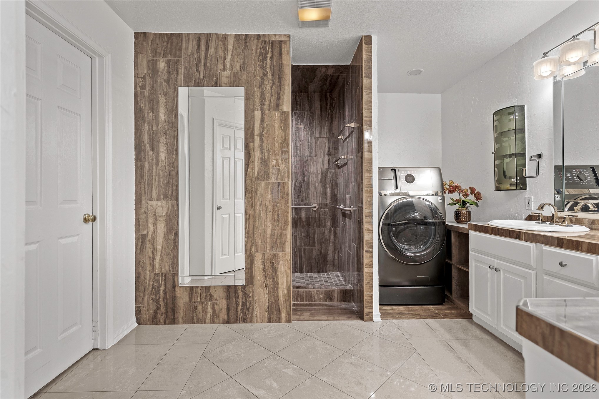 1006 S Rockford Road Property Photo 17