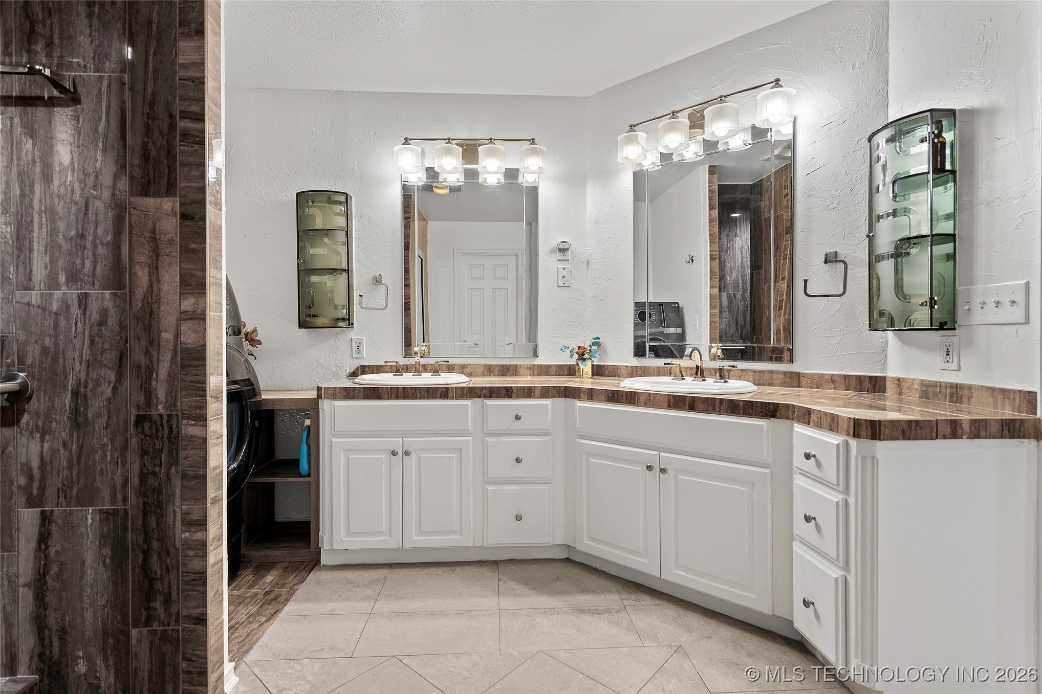 1006 S Rockford Road Property Photo 18