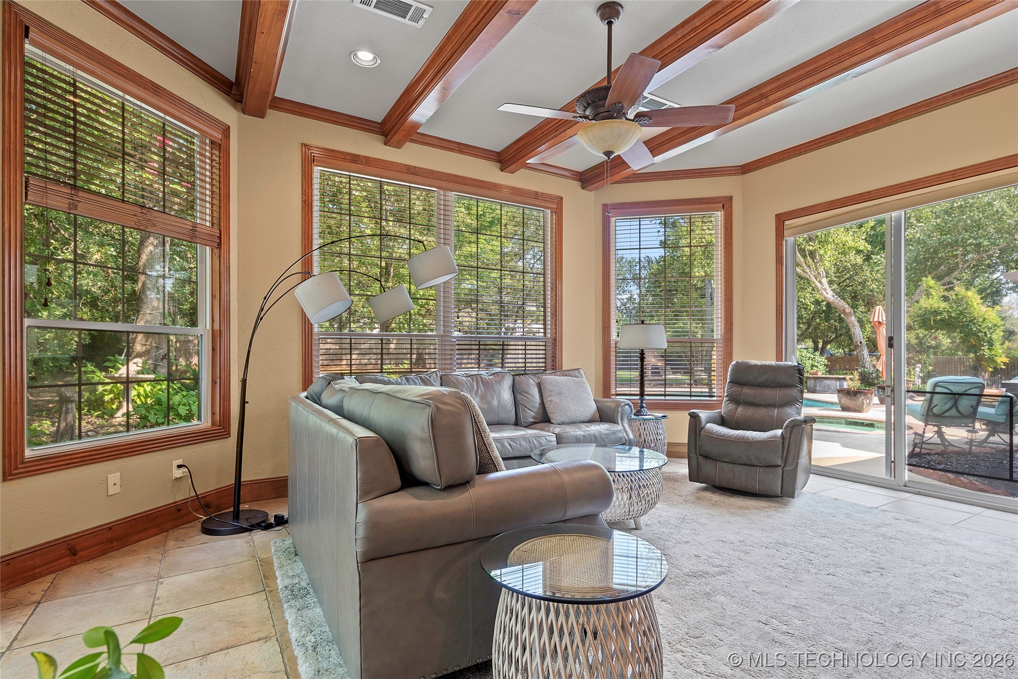 1006 S Rockford Road Property Photo 25