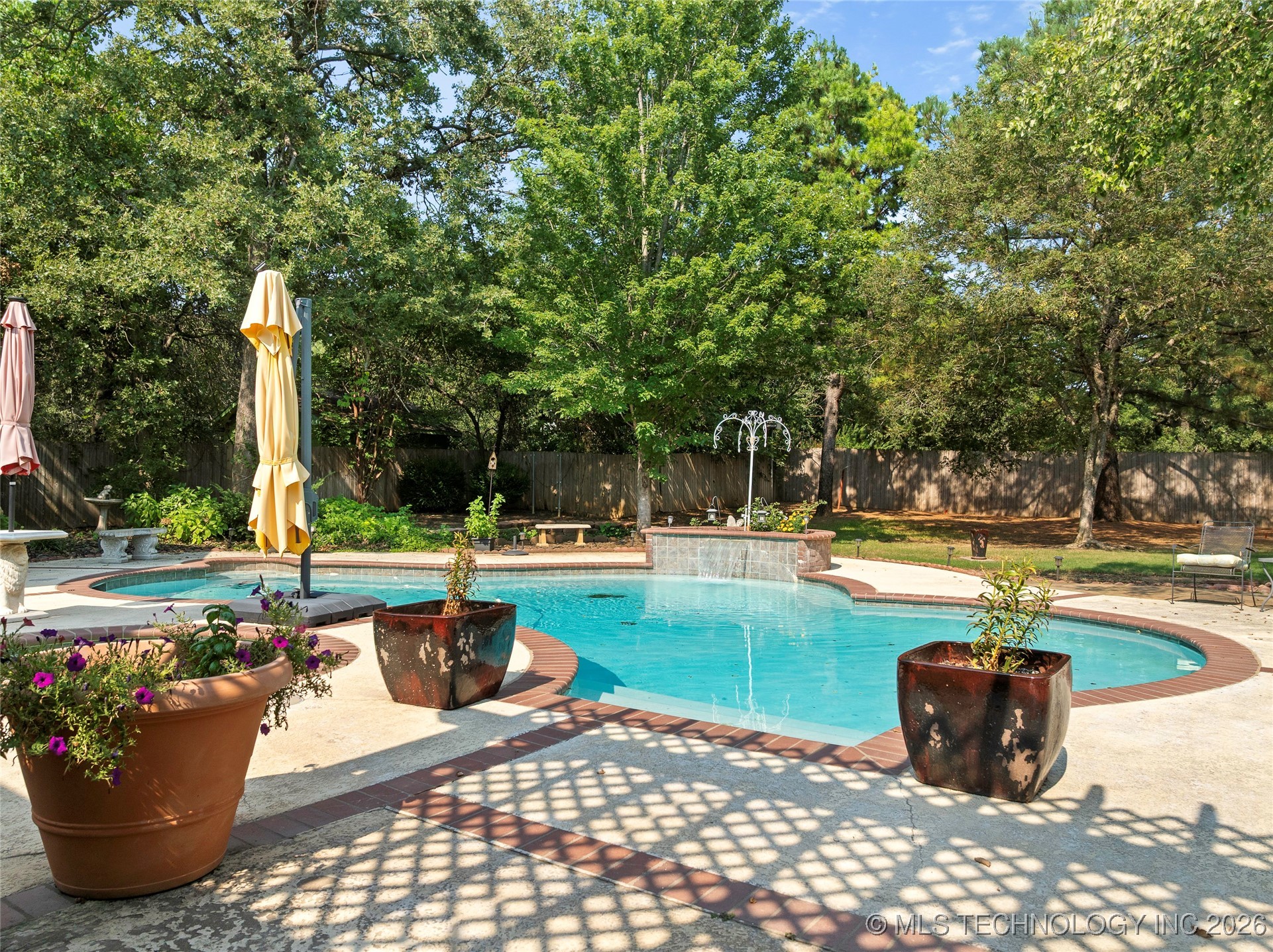 1006 S Rockford Road Property Photo 33