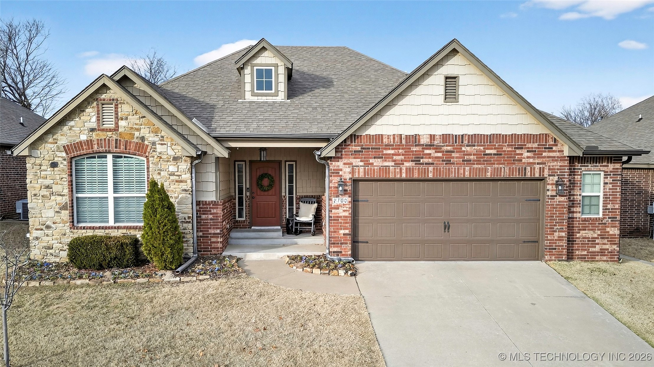 2700 W Natchez Street Property Photo 1