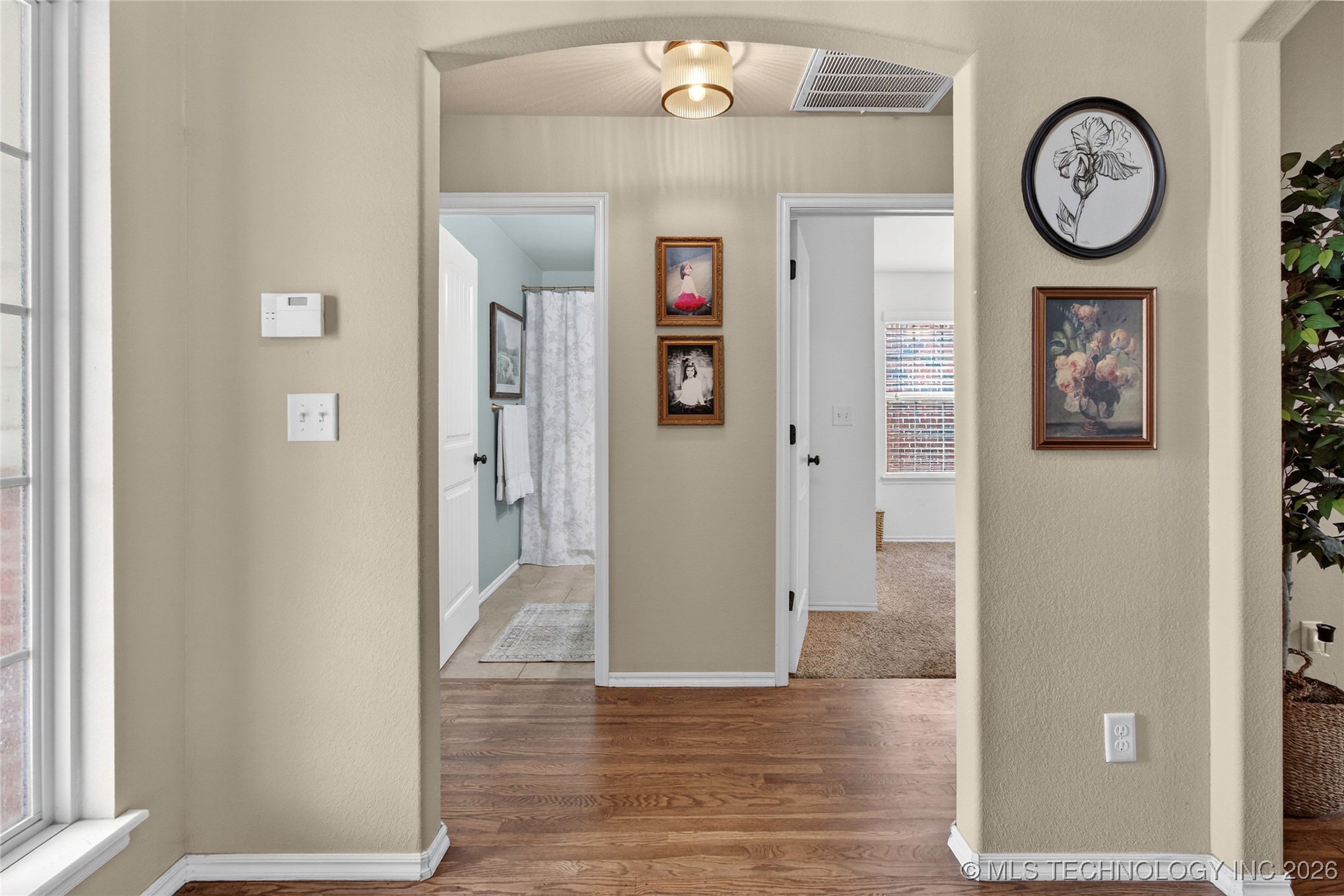 2700 W Natchez Street Property Photo 6