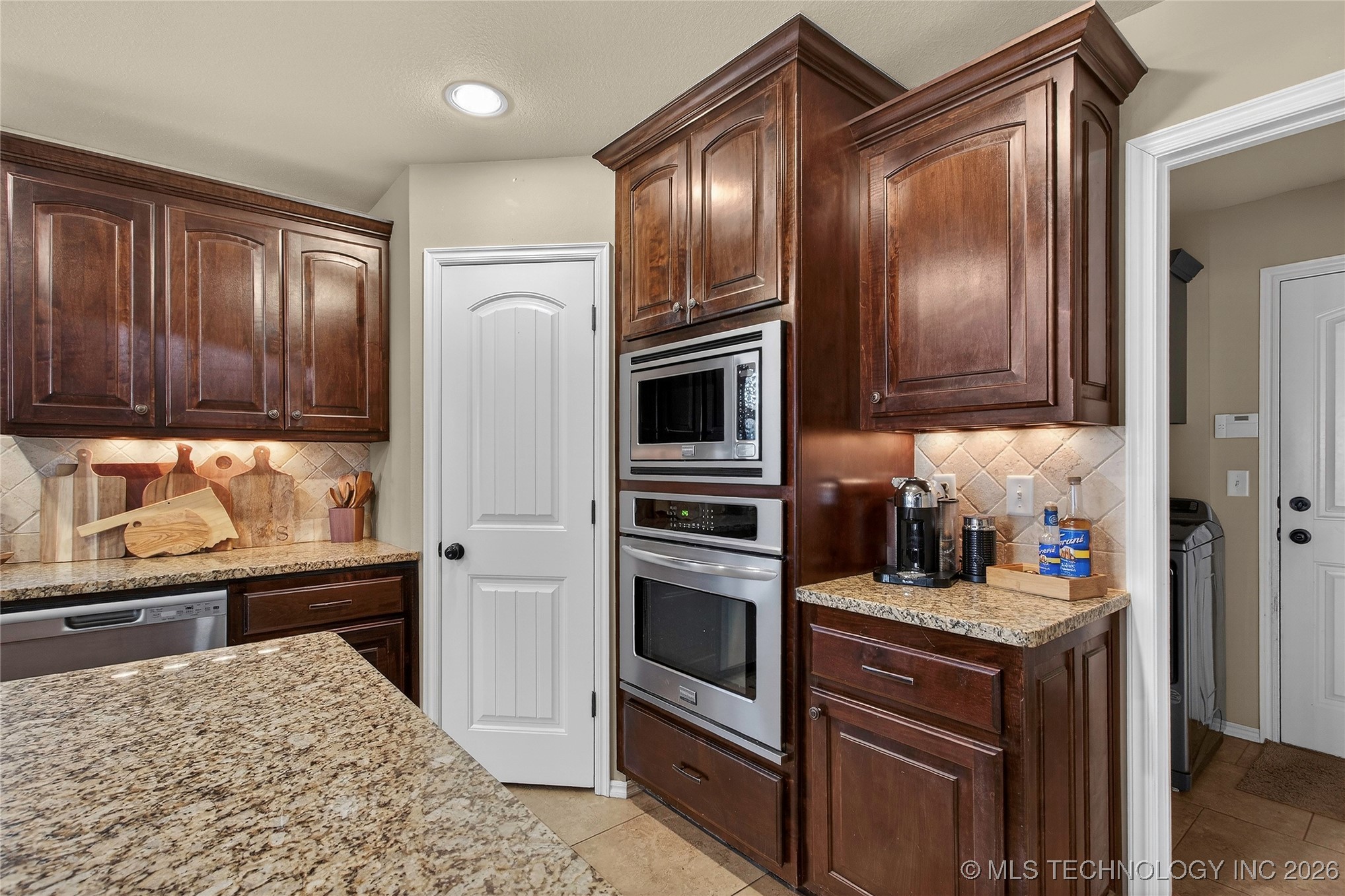 2700 W Natchez Street Property Photo 16