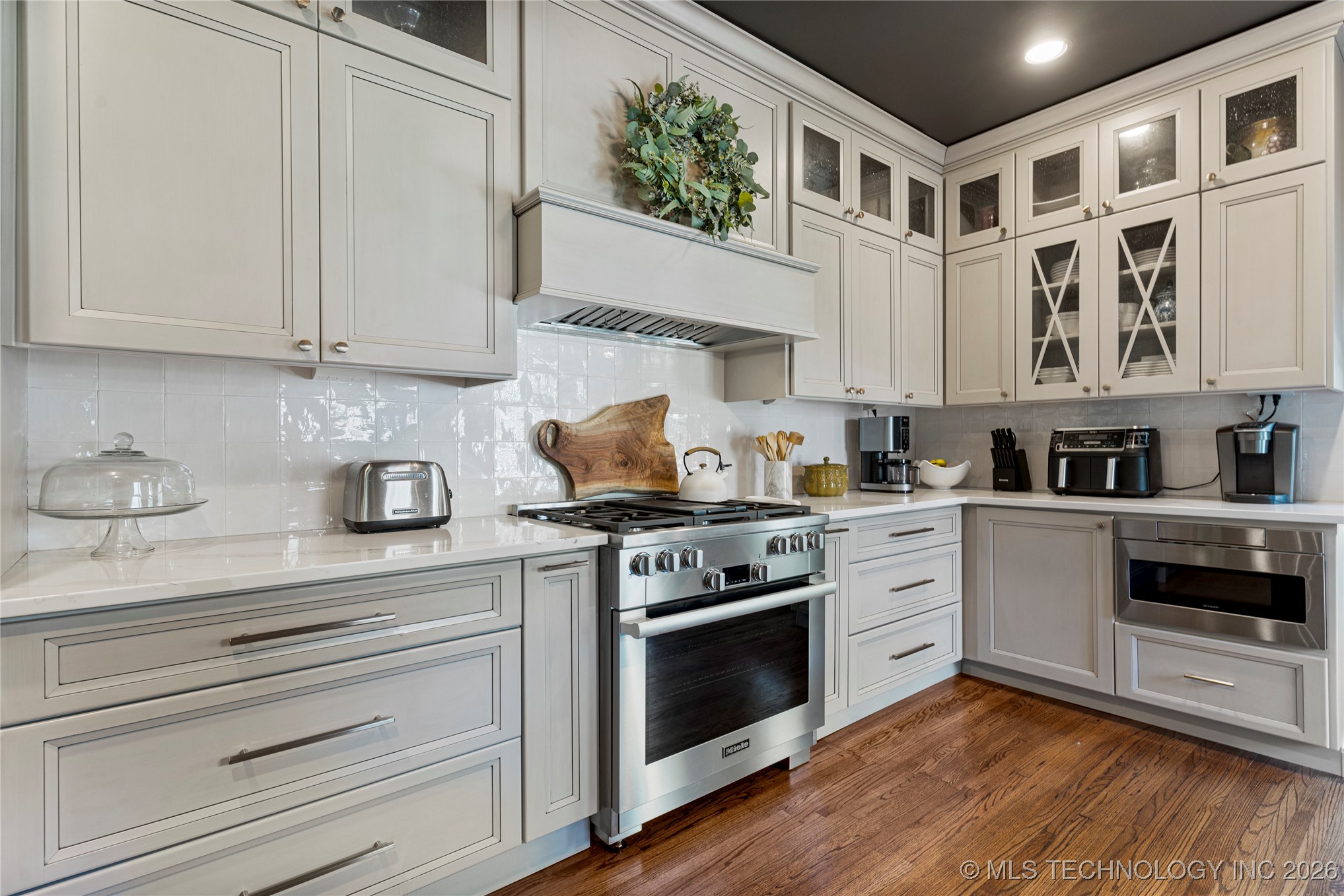 2261 S Terwilleger Boulevard Property Photo 19