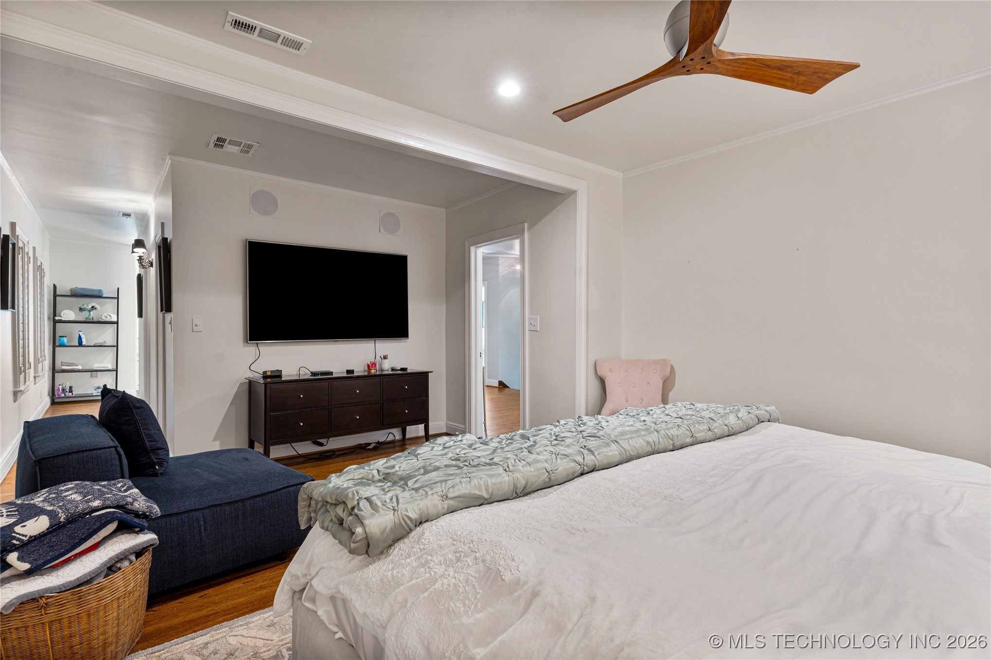 2261 S Terwilleger Boulevard Property Photo 33