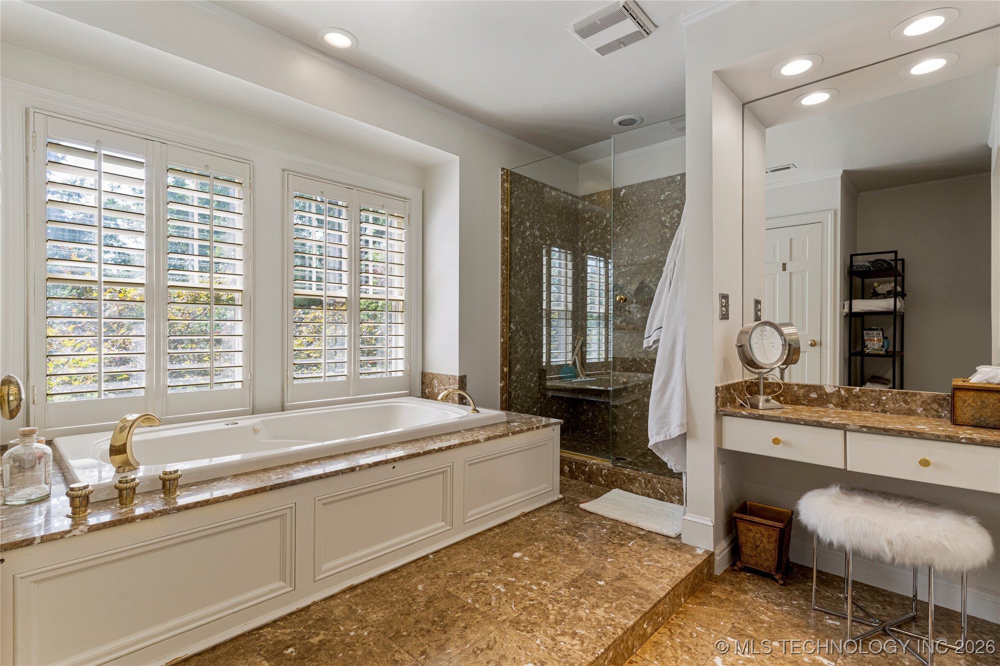 2261 S Terwilleger Boulevard Property Photo 35