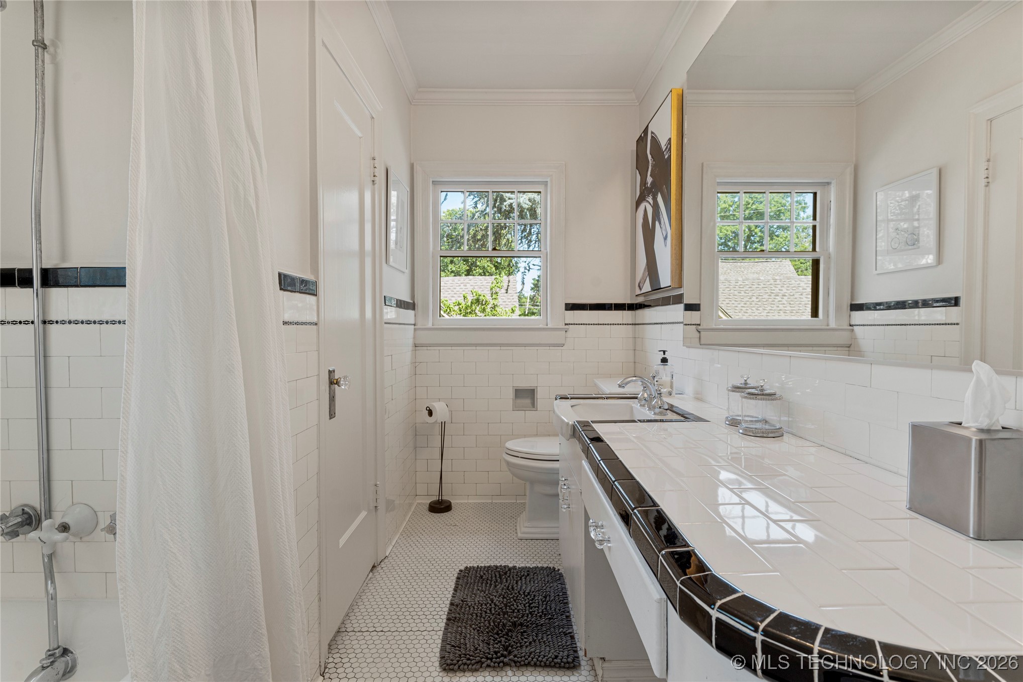 2261 S Terwilleger Boulevard Property Photo 40