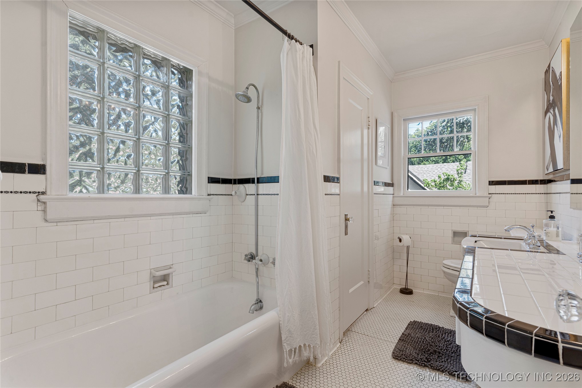 2261 S Terwilleger Boulevard Property Photo 41