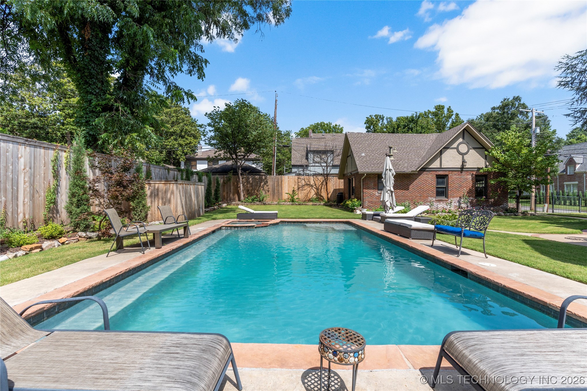 2261 S Terwilleger Boulevard Property Photo 50